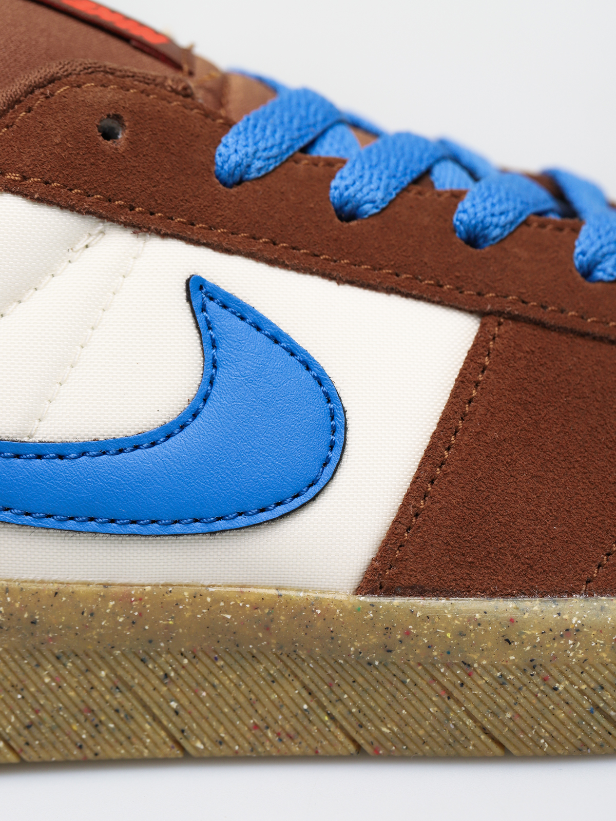 Buty Nike SB Team Classic (lt british tan/pacific blue pale ivory)