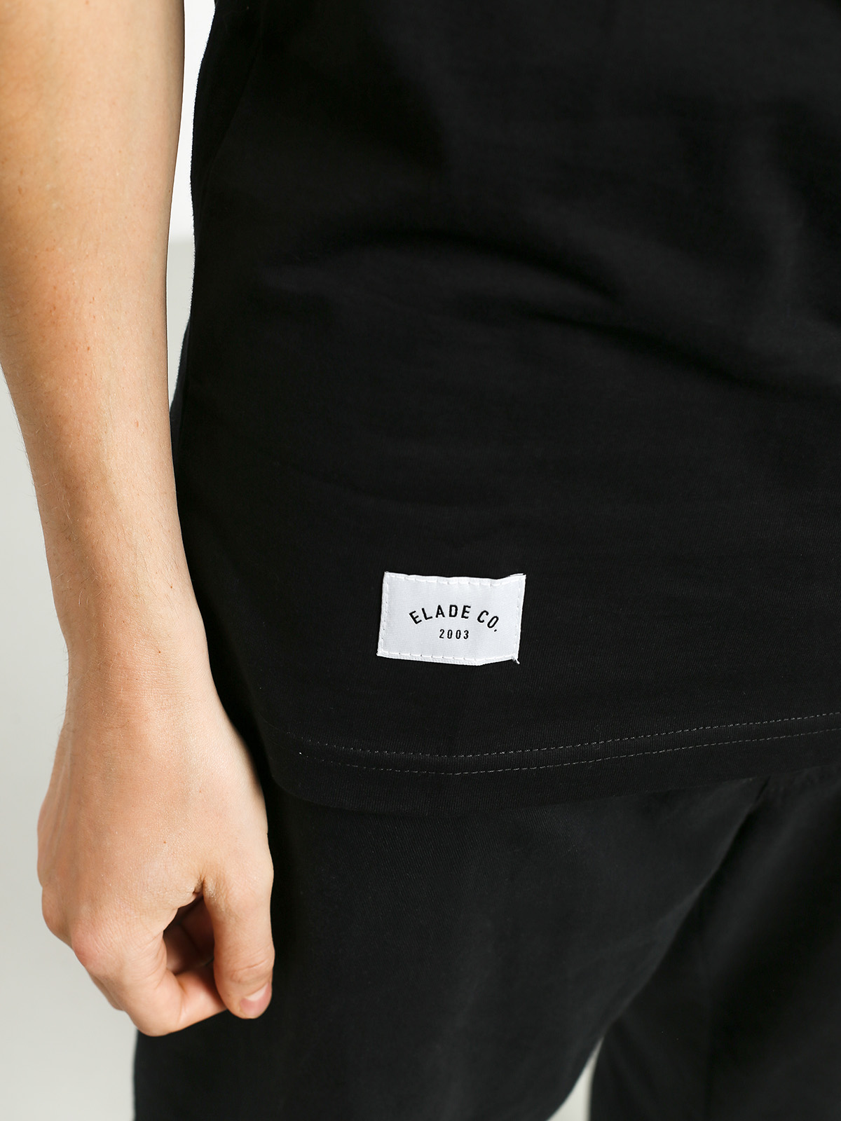 T-shirt Elade Ghotic (black)