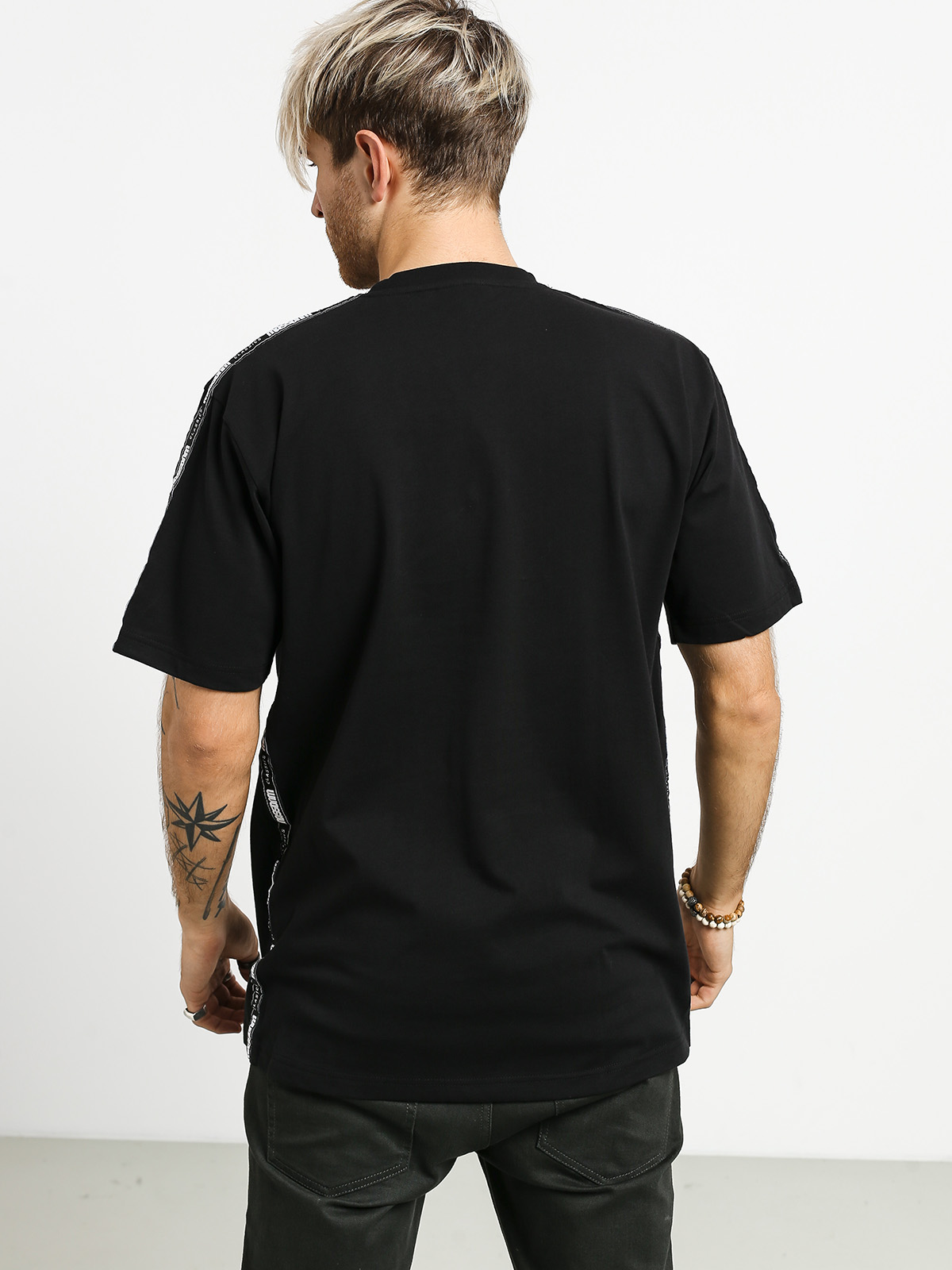T-shirt MassDnm Gap (black)