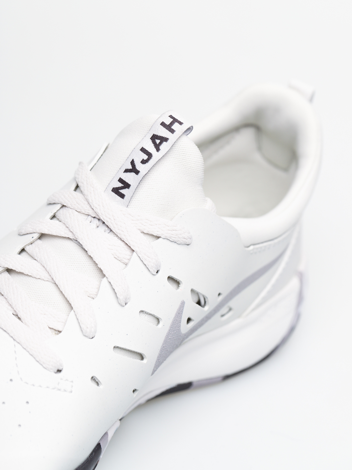 Buty Nike SB Nyjah Free Premium (platinum tint/atmosphere grey)