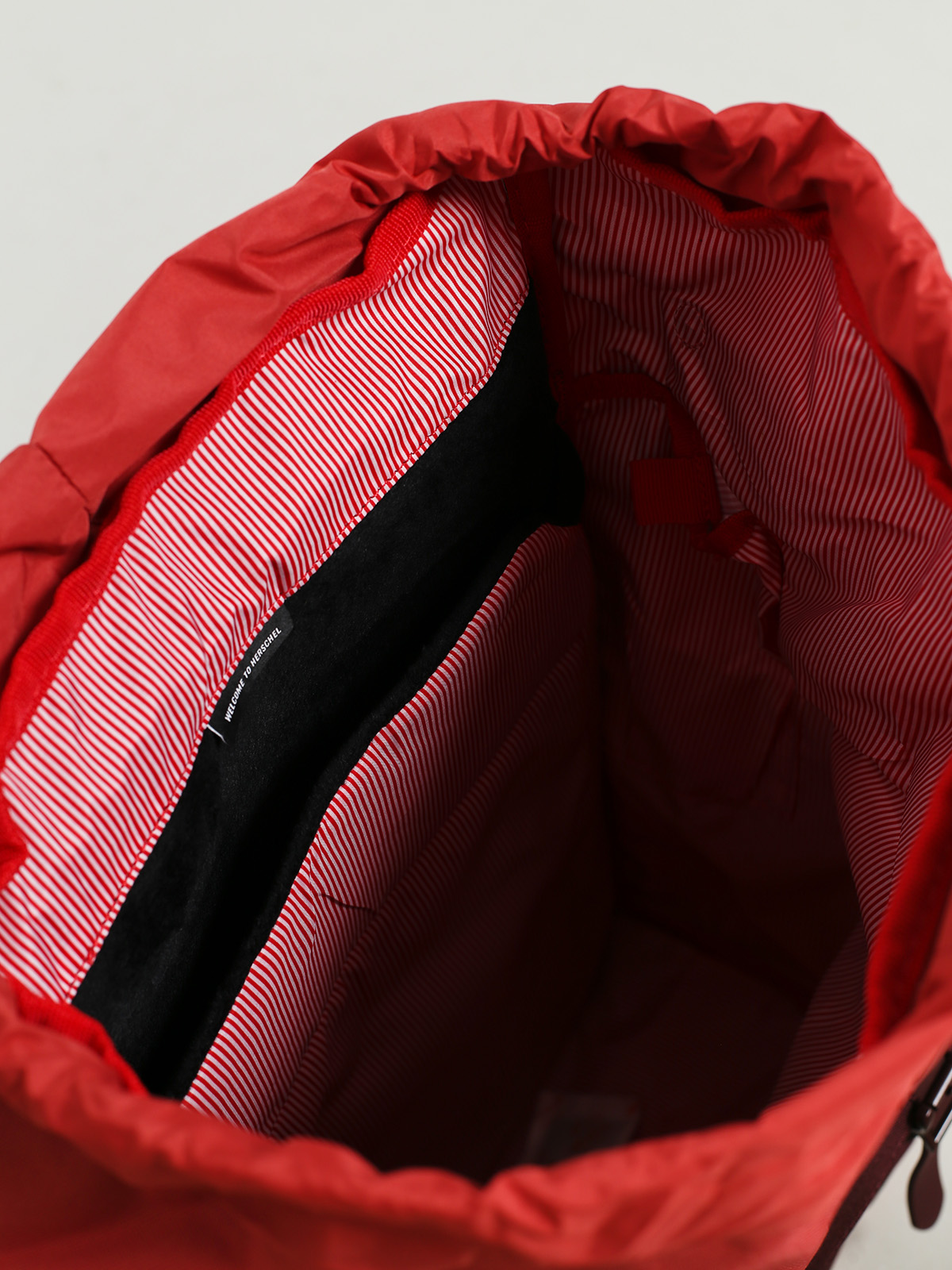 Plecak Herschel Supply Co. Little America (mineral red/plum)