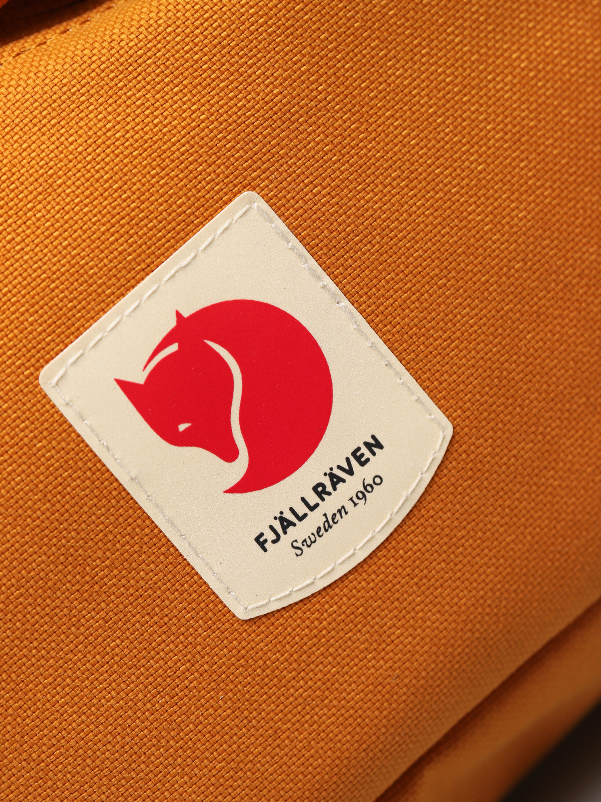 Nerka Fjallraven Ulvo Hip Pack Medium (red gold)