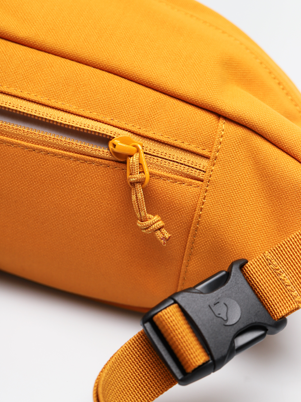 Nerka Fjallraven Ulvo Hip Pack Medium (red gold)