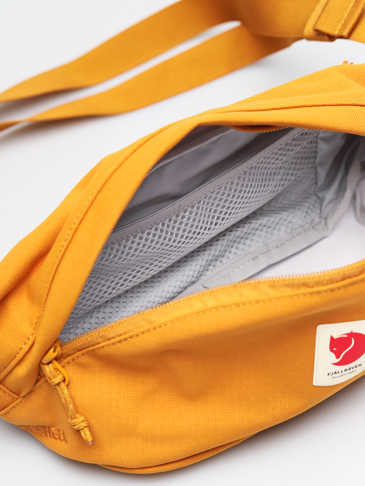 Nerka Fjallraven Ulvo Hip Pack Medium (red gold)