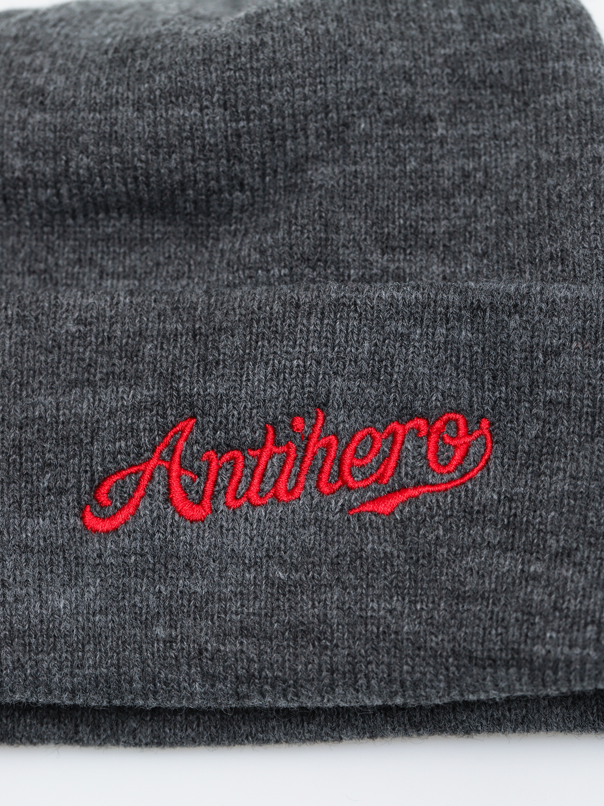 Czapka zimowa Antihero Script Cuff (charcoal/red)