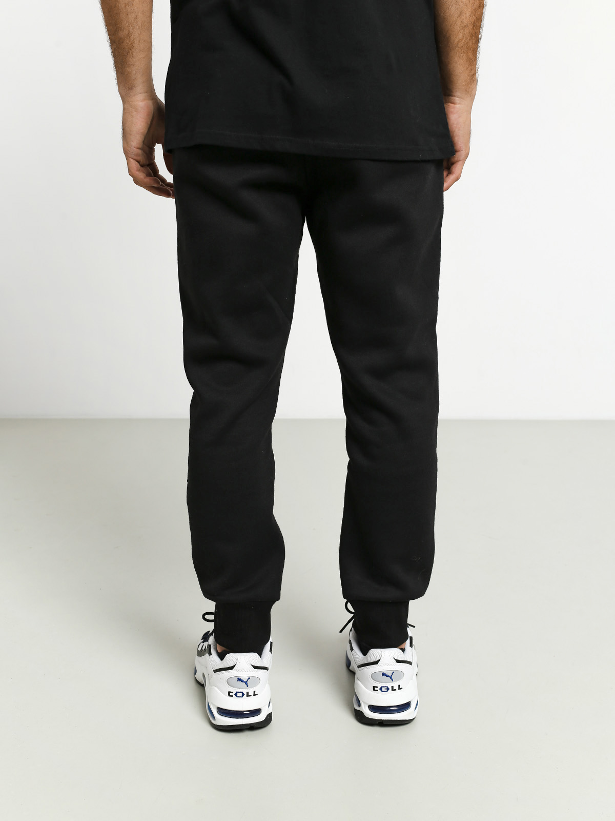 Spodnie MassDnm Gap Sneaker Fit (black)