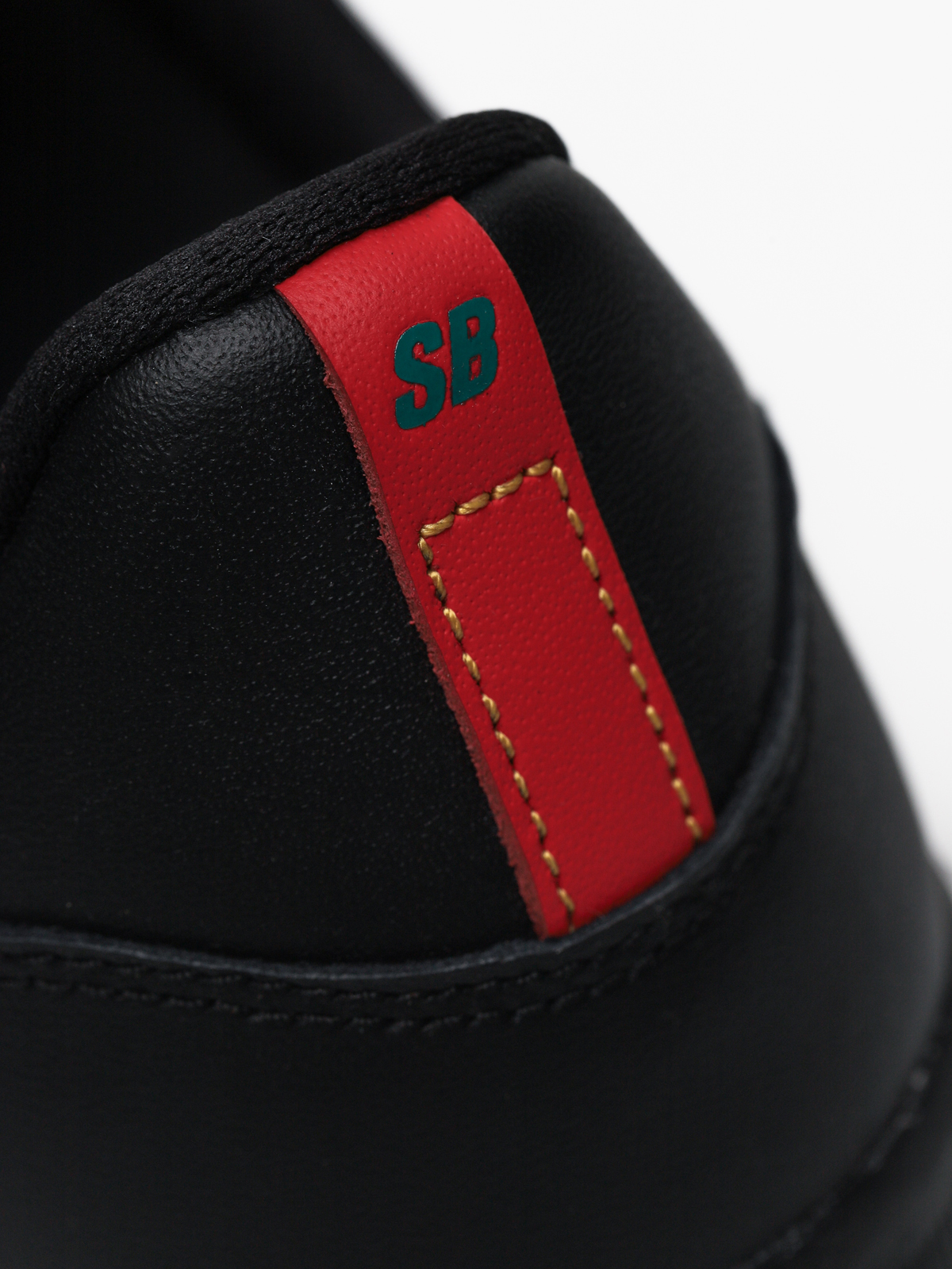 Buty Nike SB Team Classic Premium (black/black university red pacific blue)