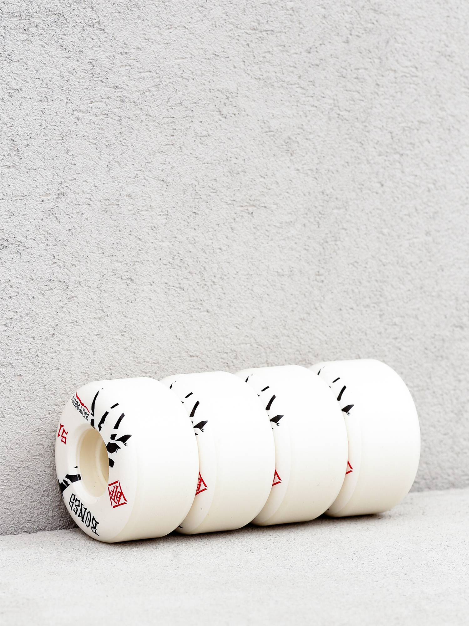 Kółka Bones Zapranzy Giraffe Street Tech Locks V2 (white)