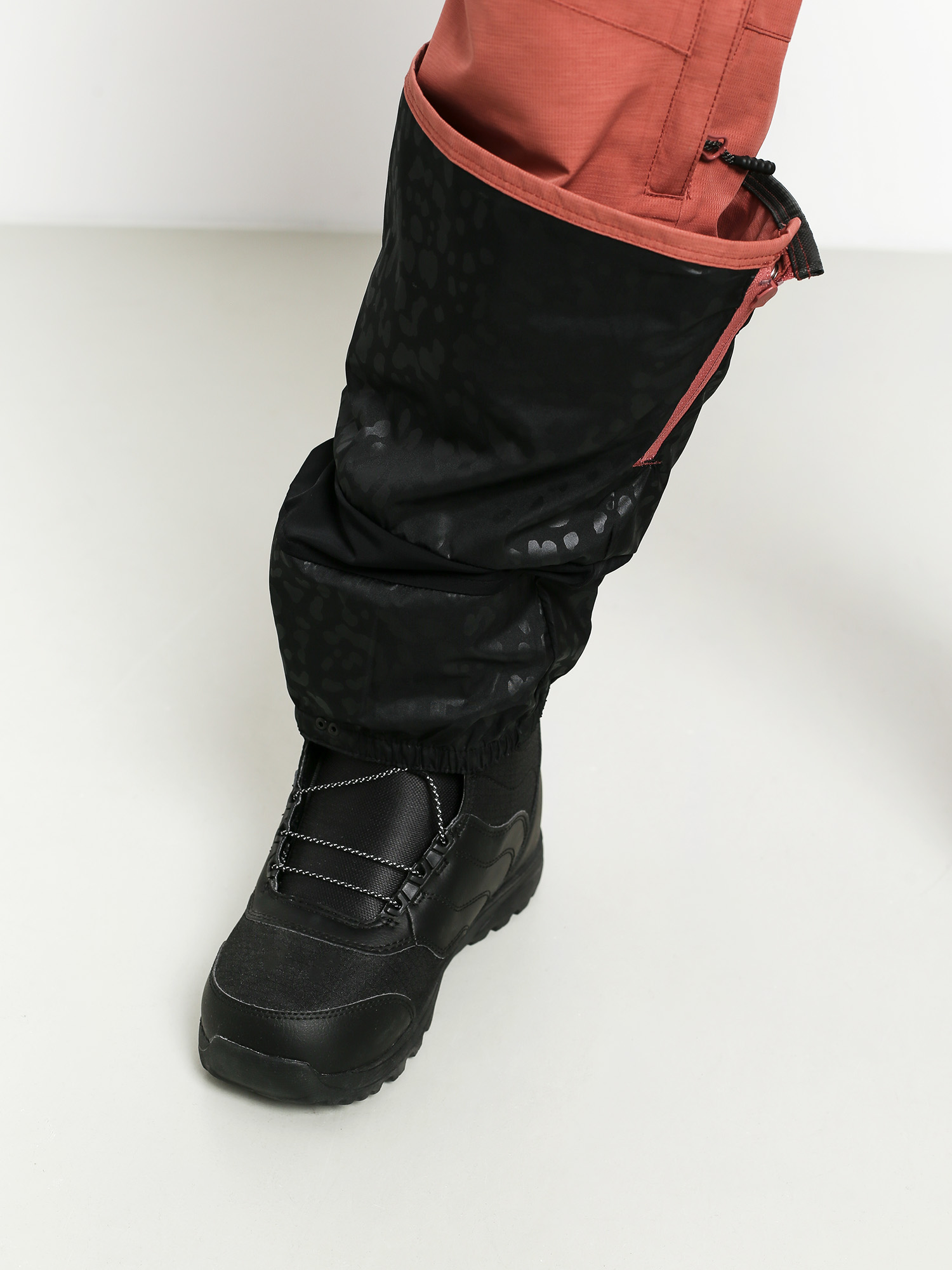 Damskie Spodnie snowboardowe Volcom Aston Gore Tex (mve)