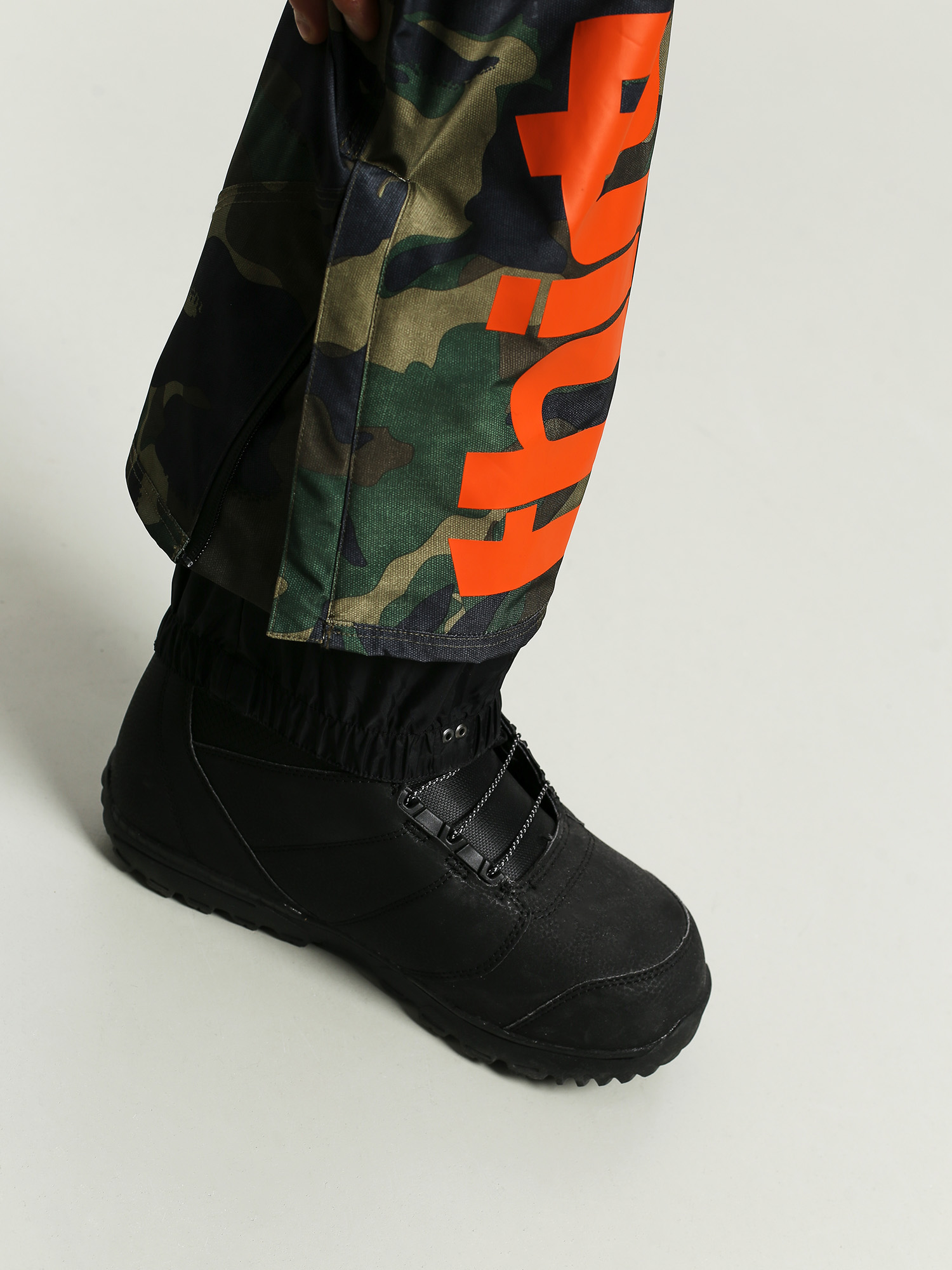 Męskie Spodnie snowboardowe ThirtyTwo Alpha (black/camo)