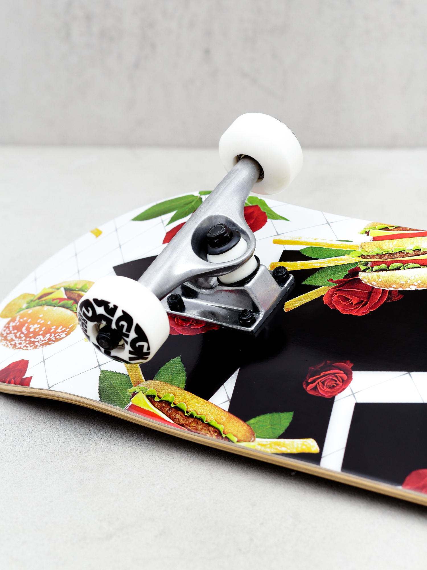 Deskorolka DGK Junk Food (white/multi)