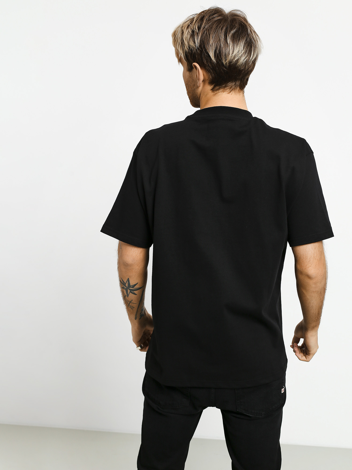 T-shirt Polar Skate No Comply (black)