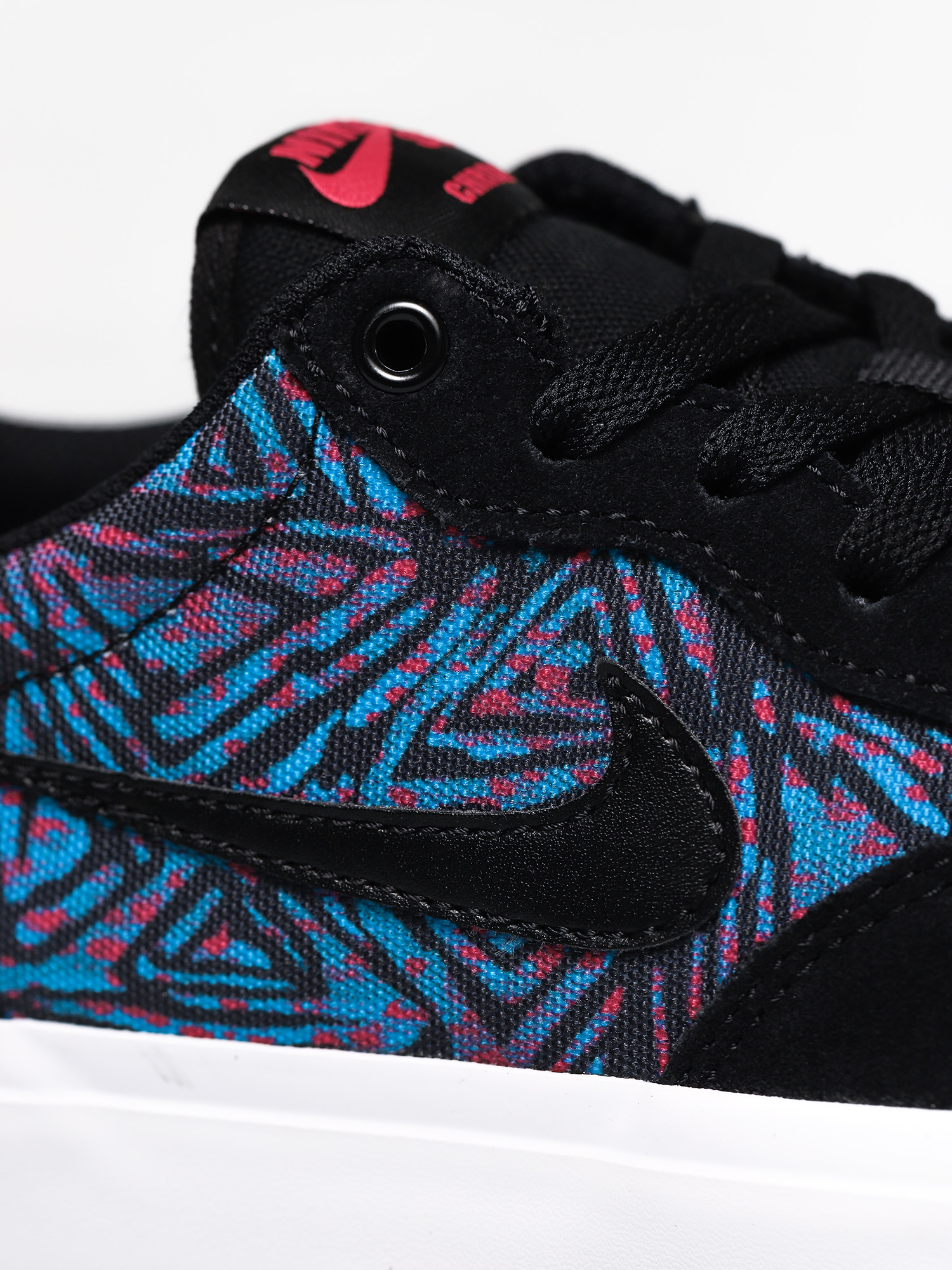Buty Nike SB Chron Solarsoft Premium (black/black laser blue watermelon)
