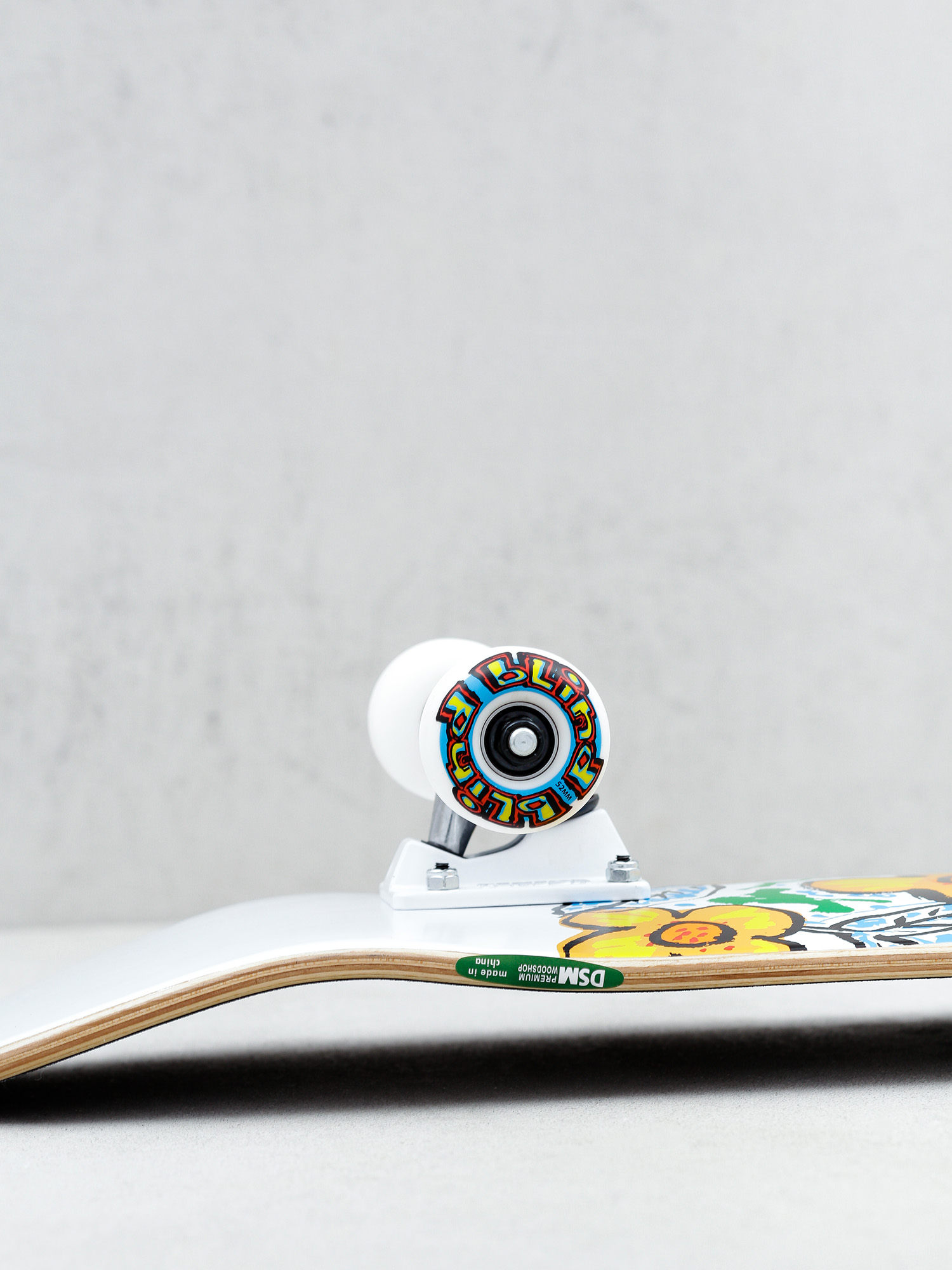 Deskorolka Blind Flowers (white)