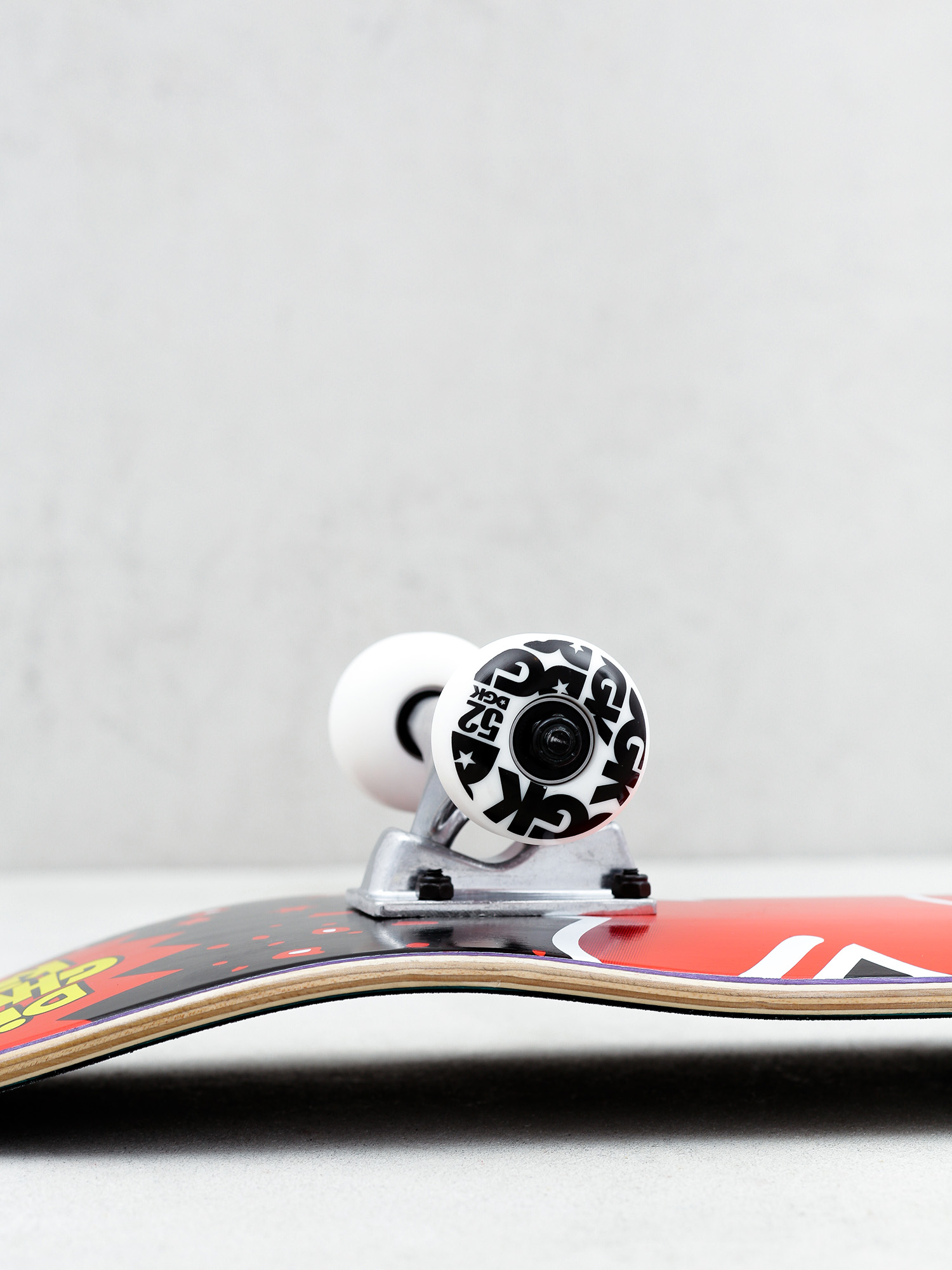 Deskorolka DGK Poppin (black/red)