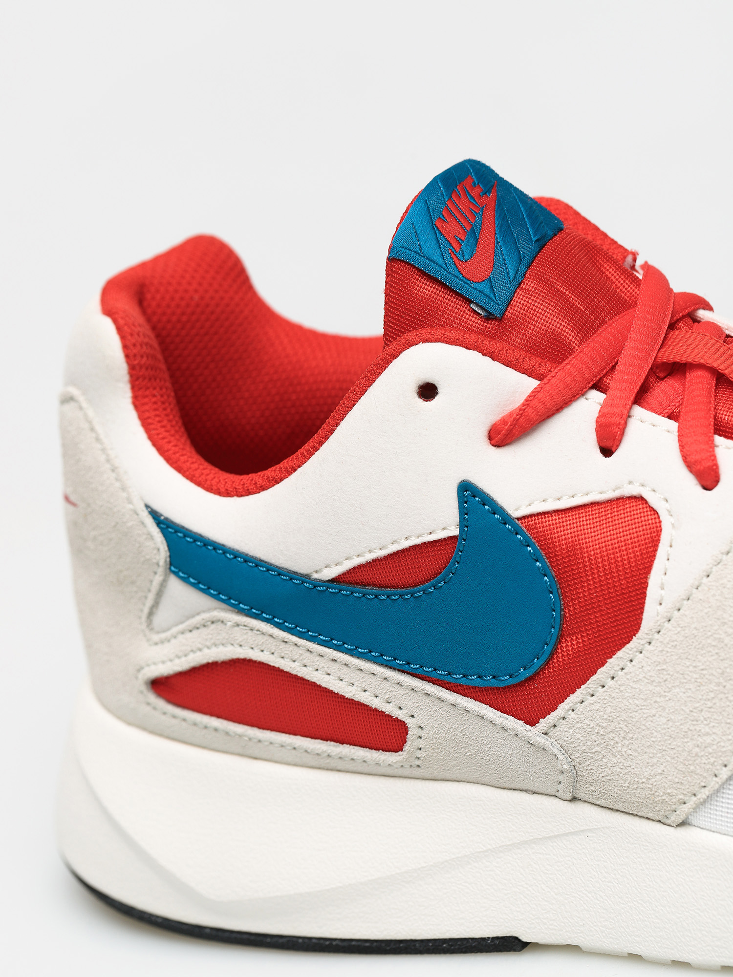 Buty Nike Pantheos (summit white/green abyss habanero red)
