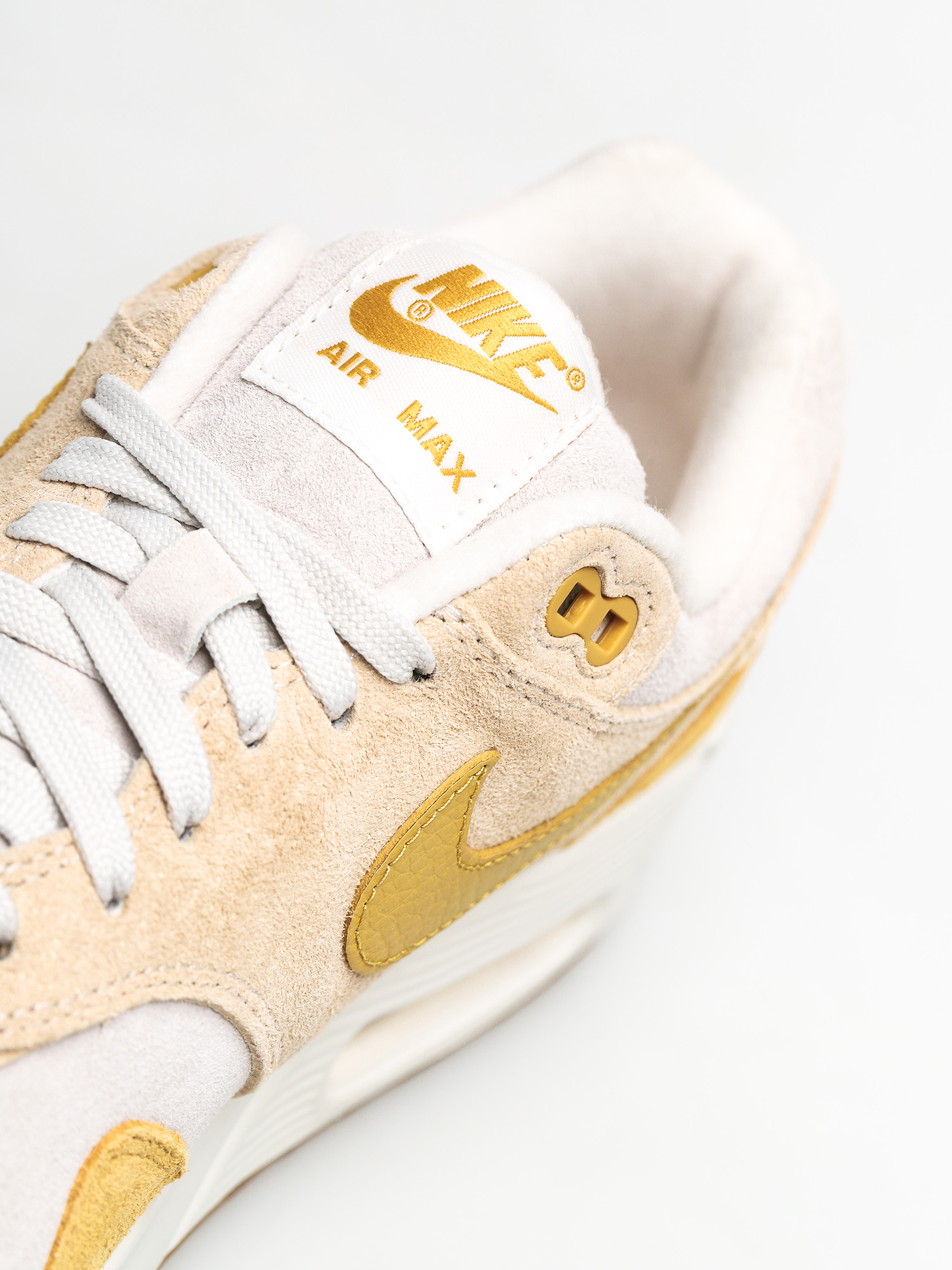 Buty Nike Air Max 90/1 Wmn (guava ice/wheat gold summit white)