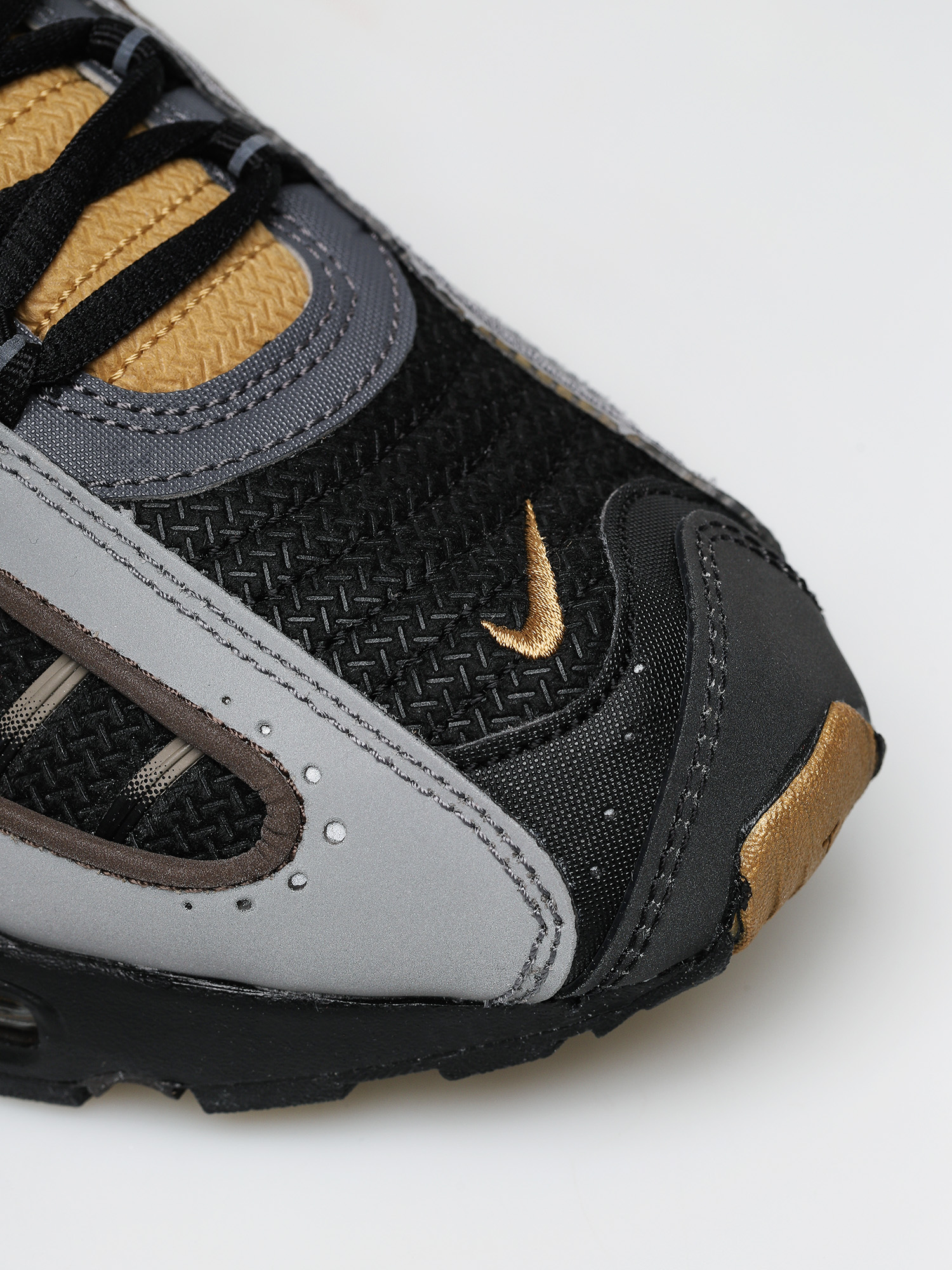 Buty Nike Air Max Tailwind IV (black/black mtlc pewter metallic gold)