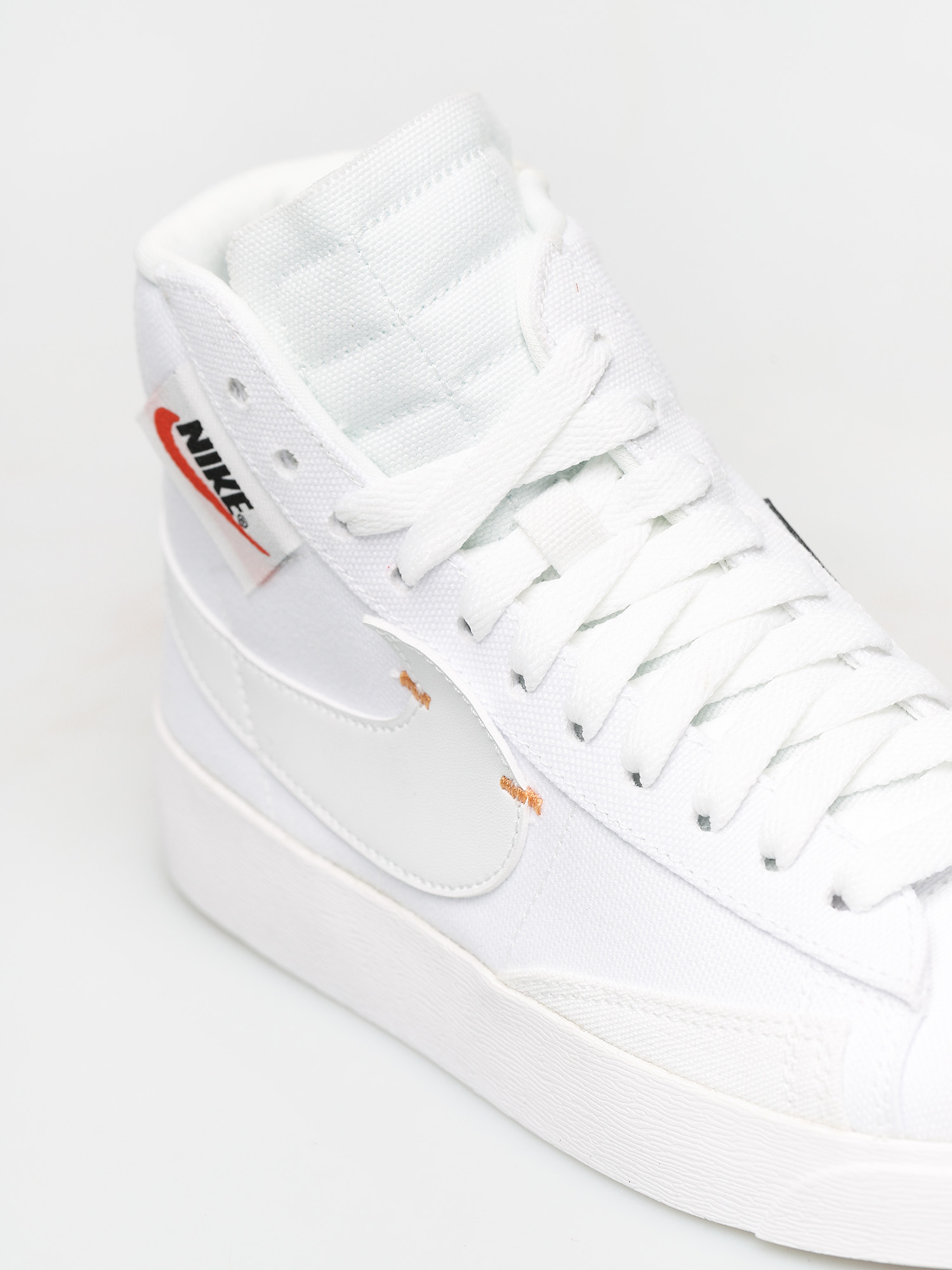 Buty Nike Blazer Mid Rebel Wmn (white/platinum tint summit white)