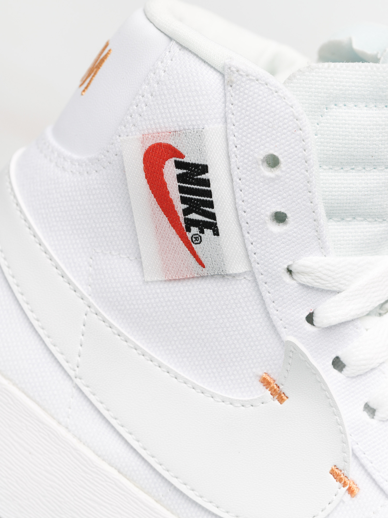 Buty Nike Blazer Mid Rebel Wmn (white/platinum tint summit white)