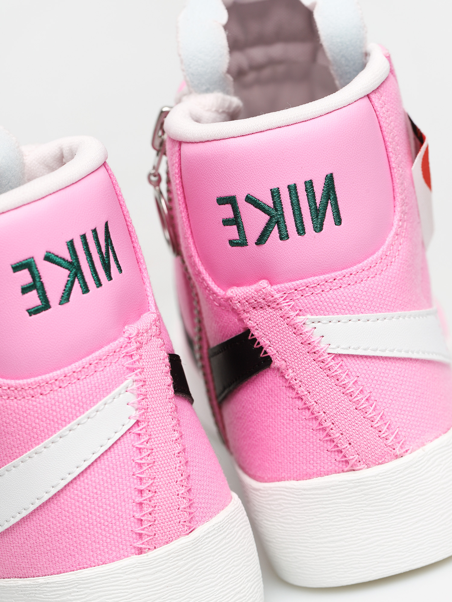 Buty Nike Blazer Mid Rebel Wmn (psychic pink/summit white)