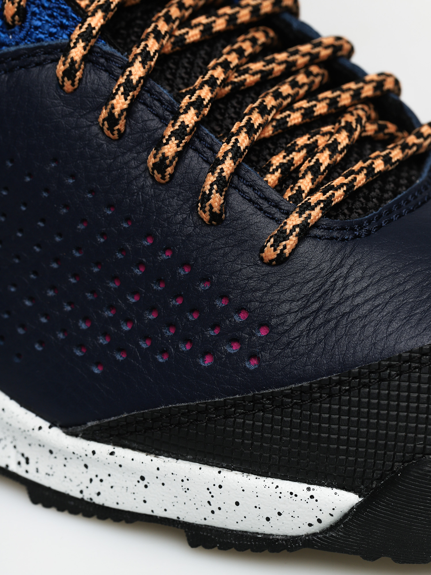 Buty Nike Okwahn II ACG (obsidian/fuel orange indigo force)