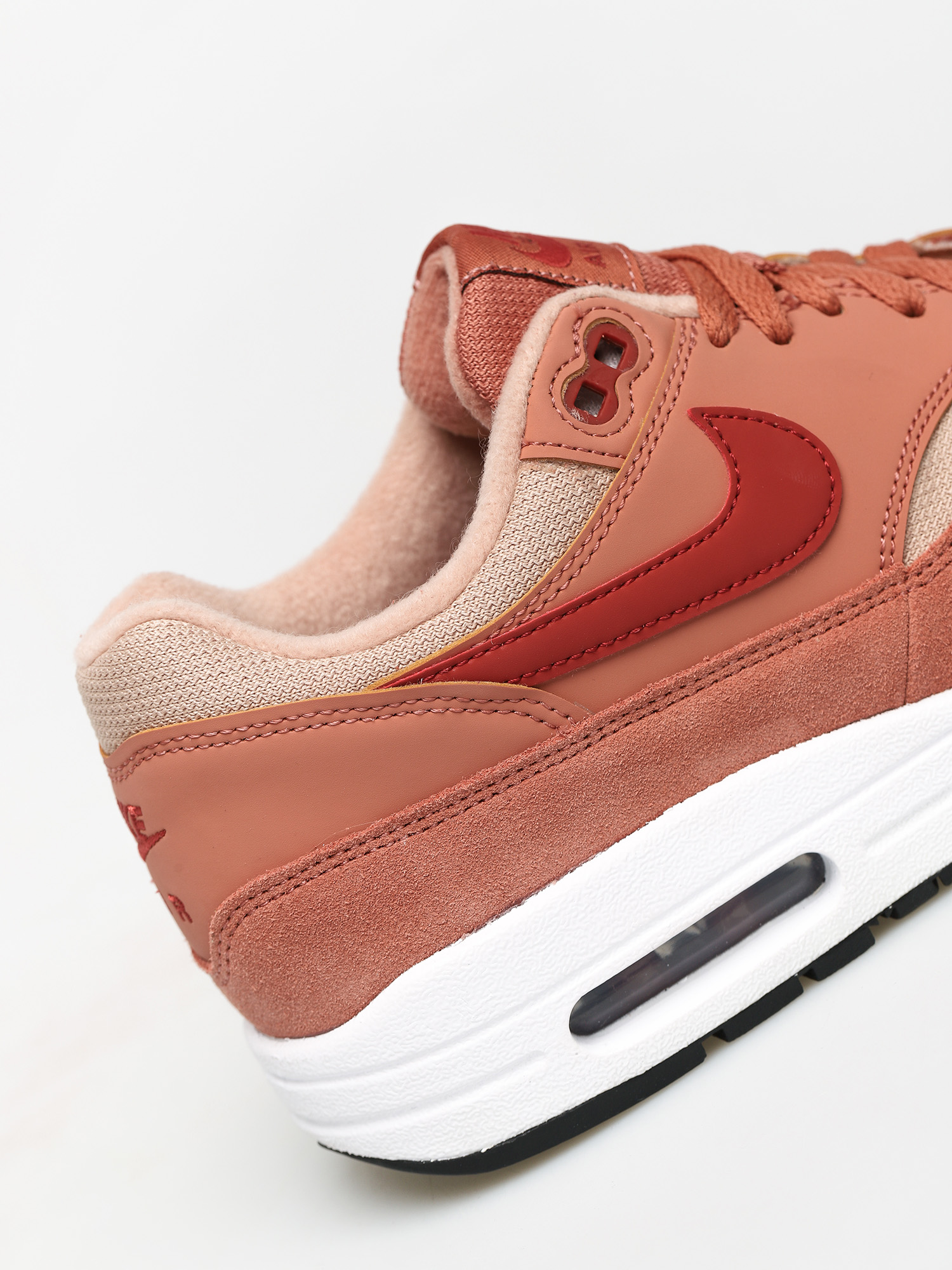 Buty Nike Air Max 1 Wmn (terra blush/dune red bio beige black)