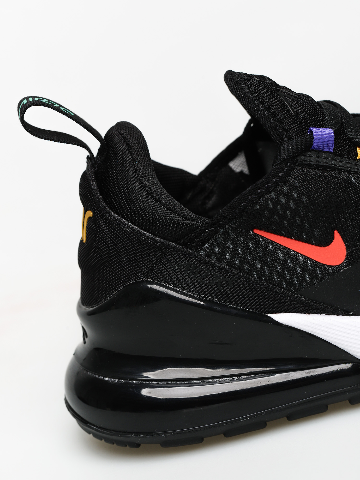 air max 270 black flash crimson