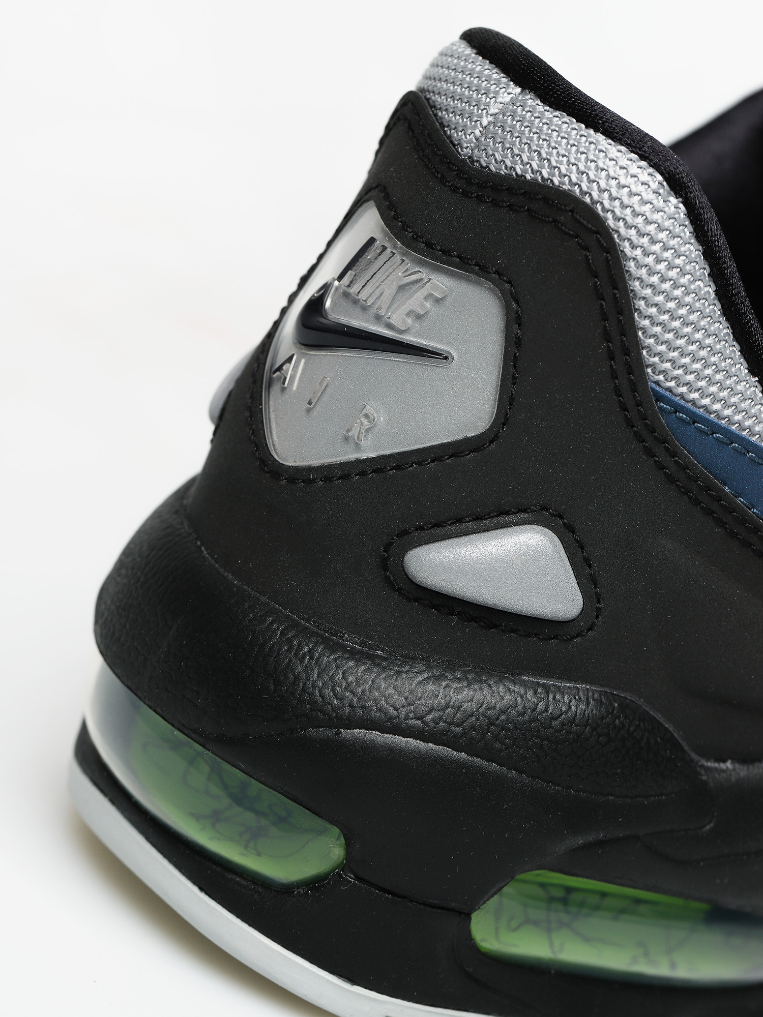 nike air max2 light black thunderstorm & volt