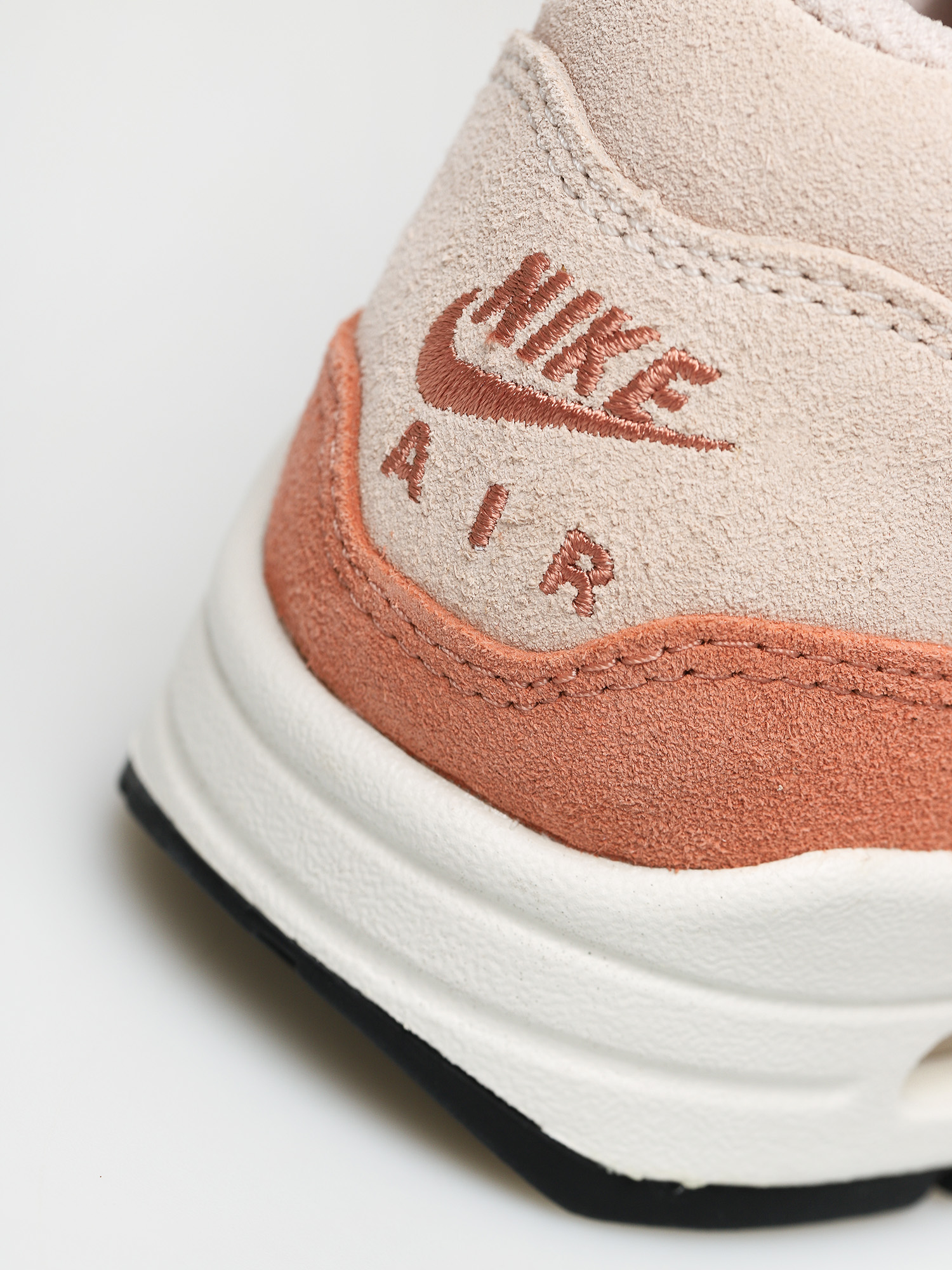 Buty Nike Air Max 1 Premium Sc Wmn (guava ice/mtlc red bronze terra blush)