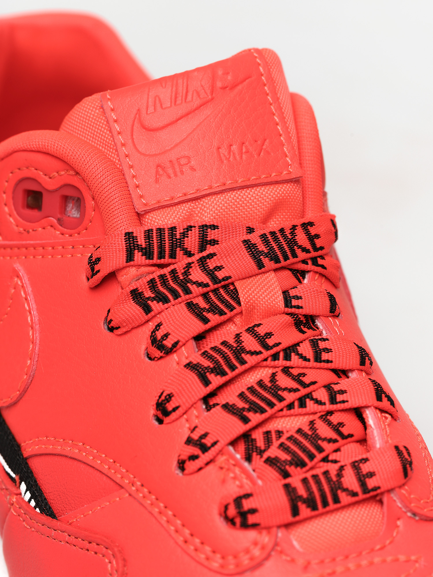 Buty Nike Air Max 1 Se Wmn (bright crimson/bright crimson black)