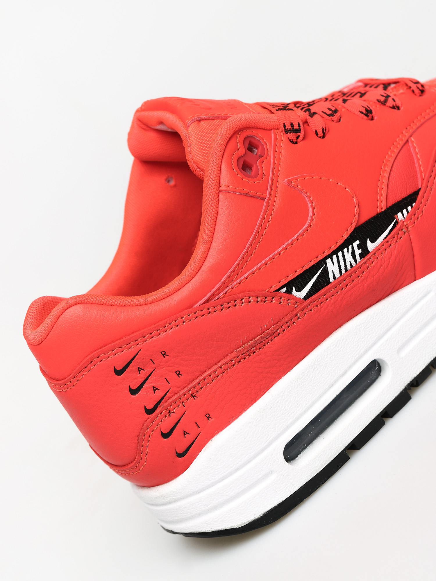 Buty Nike Air Max 1 Se Wmn (bright crimson/bright crimson black)