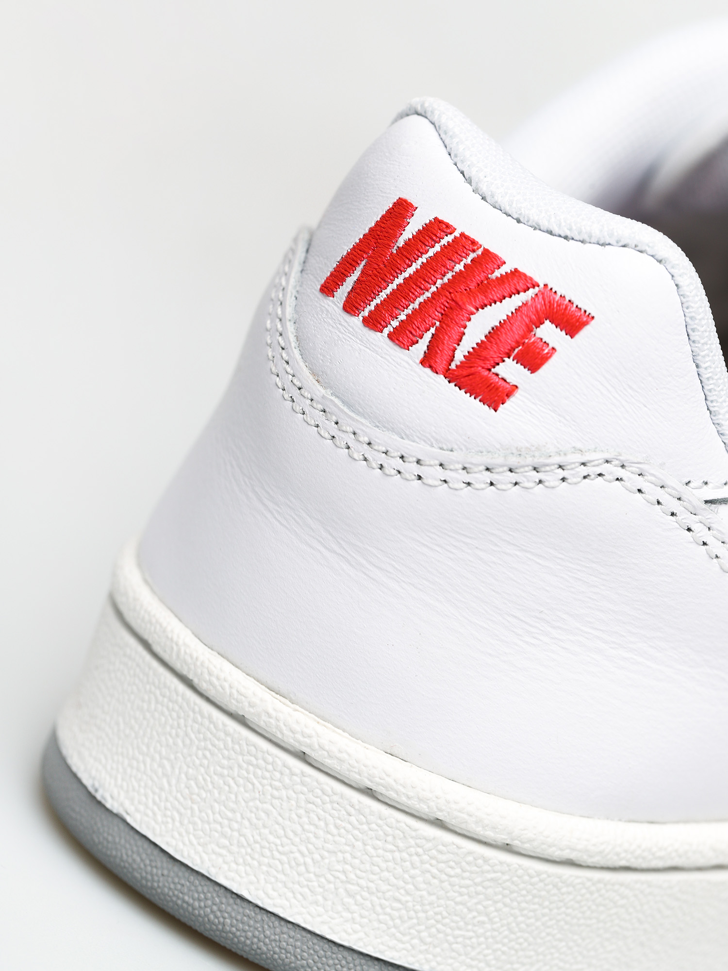 Buty Nike Grandstand II Premium (white/solar red wolf grey)