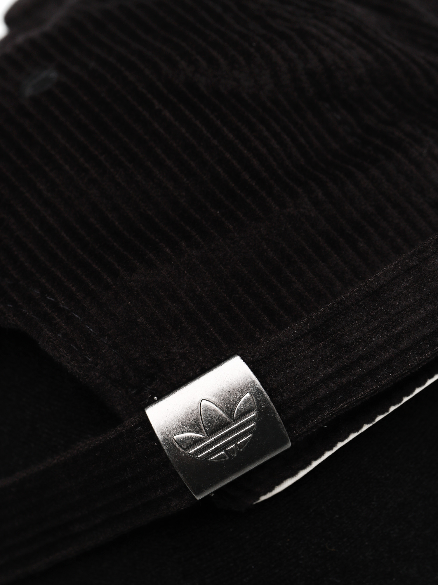 Czapka z daszkiem adidas Corduroy Hat (black)