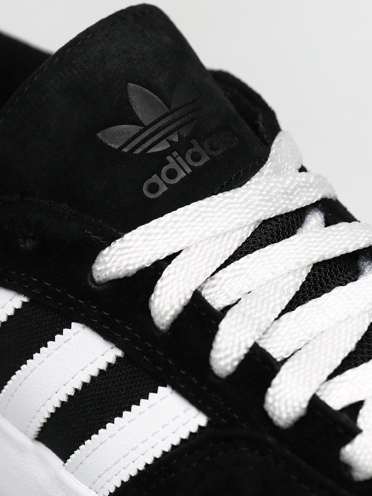 Buty adidas Matchbreak Super (cblack/ftwwht/goldmt)