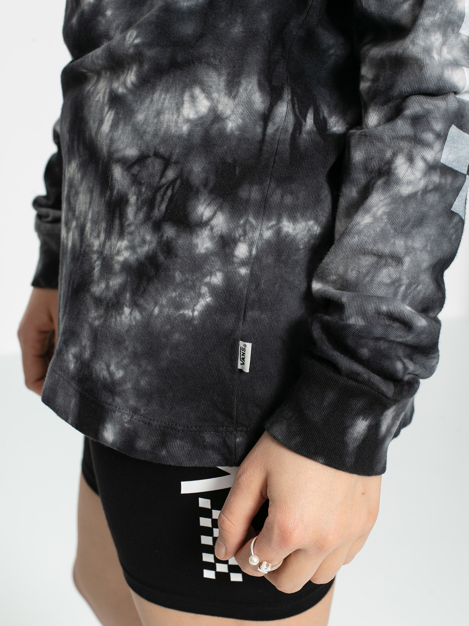 Longsleeve Vans Sandy Wmn (asphalt)