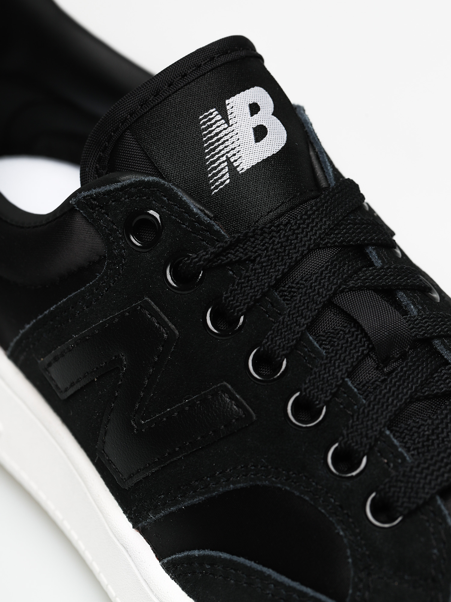 Buty New Balance PROWT Wmn (black)