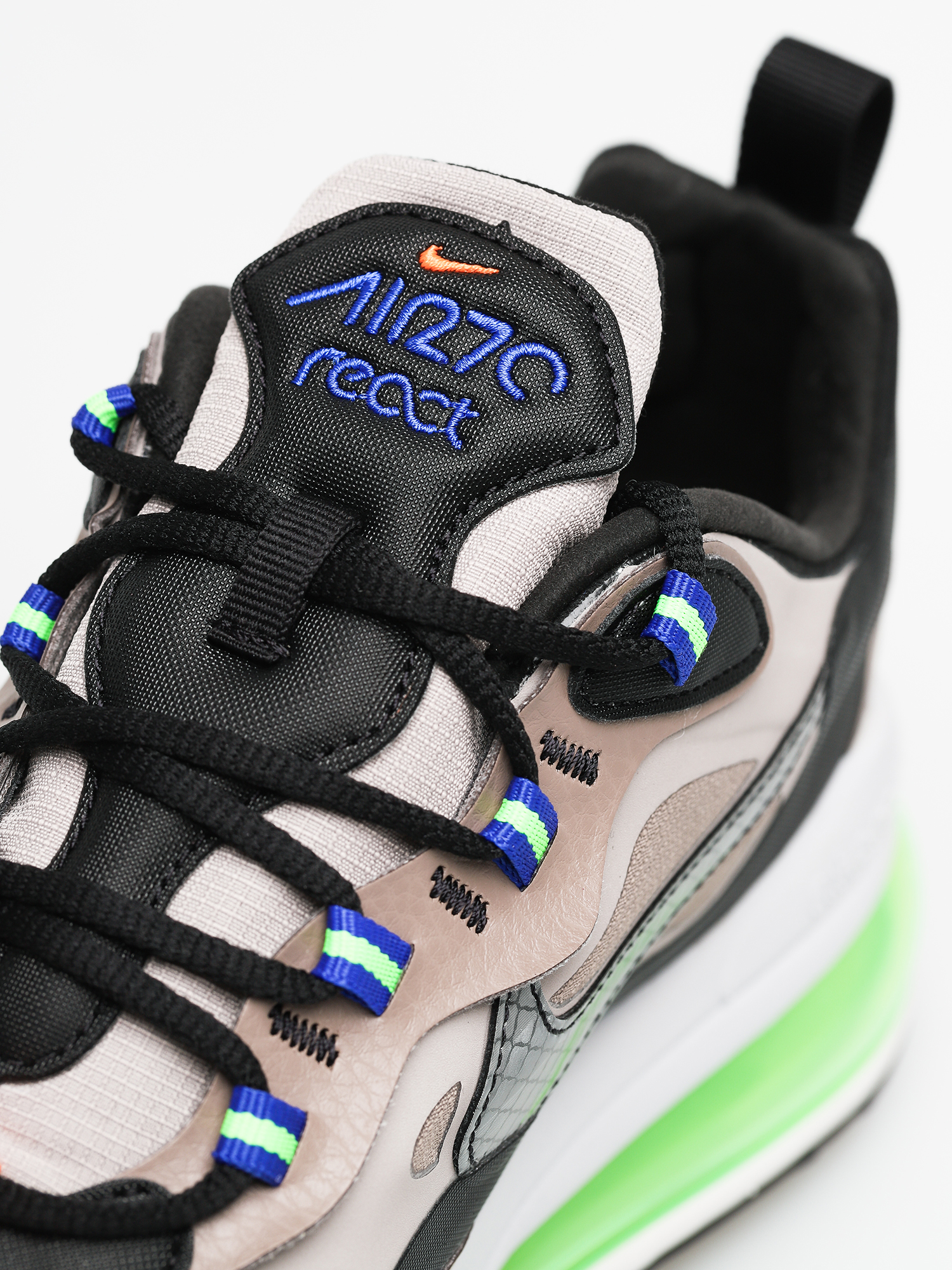 Buty Nike Air Max 270 React Wtr (sepia stone/black moon particle)