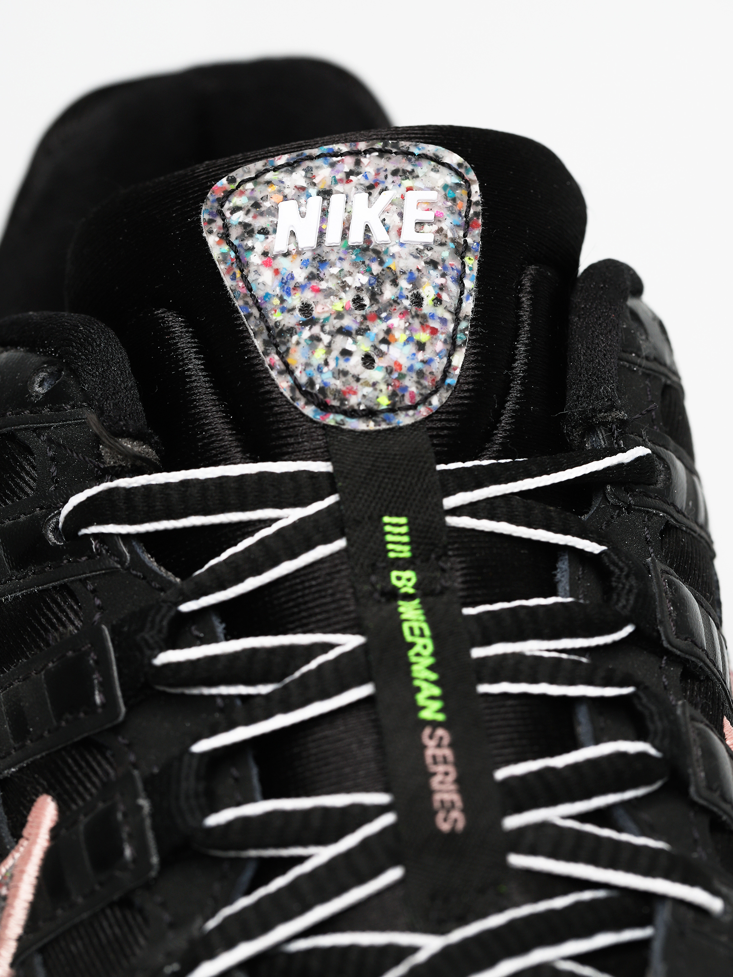 Buty Nike P 6000 Se Wmn (black/multi color white coral stardust)