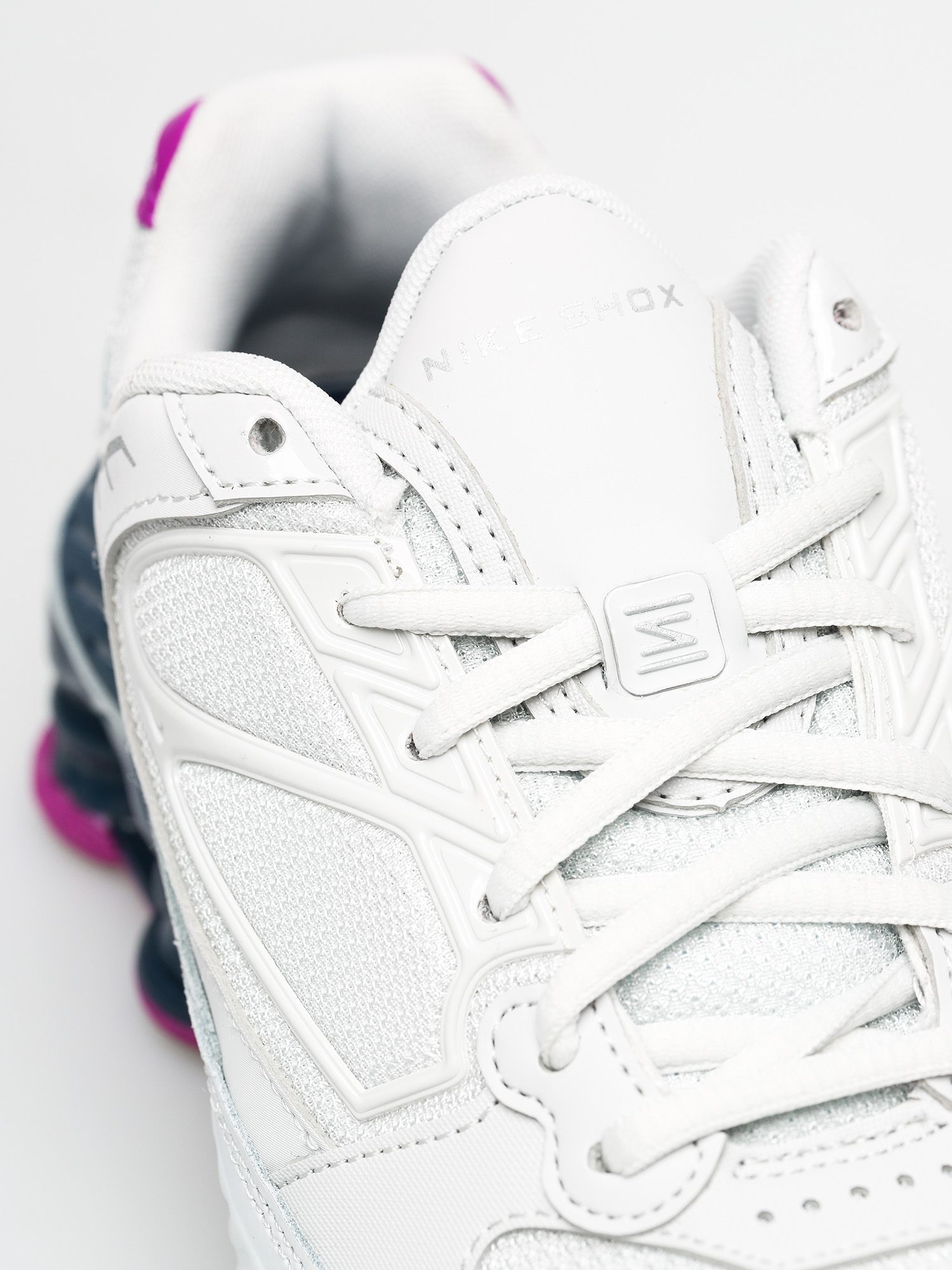 Buty Nike Shox Enigma Wmn (photon dust/reflect silver valerian blue)