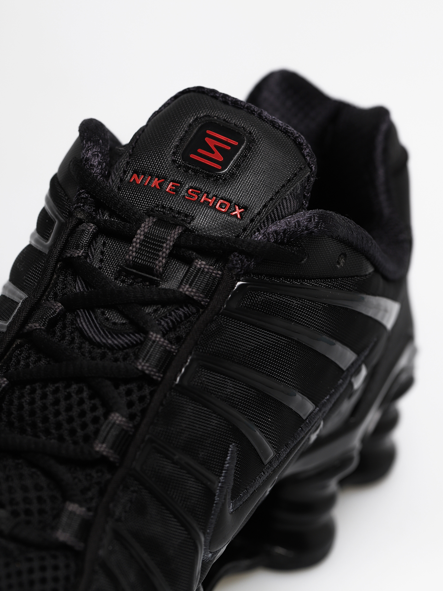 Buty Nike Shox Tl (black/black mtlc hematite max orange)