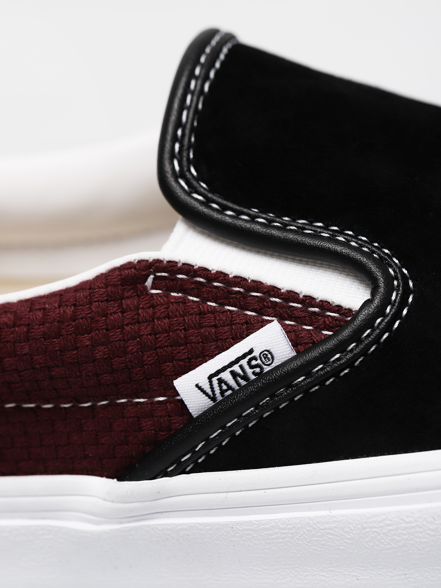 Buty Vans Classic Slip On (black)
