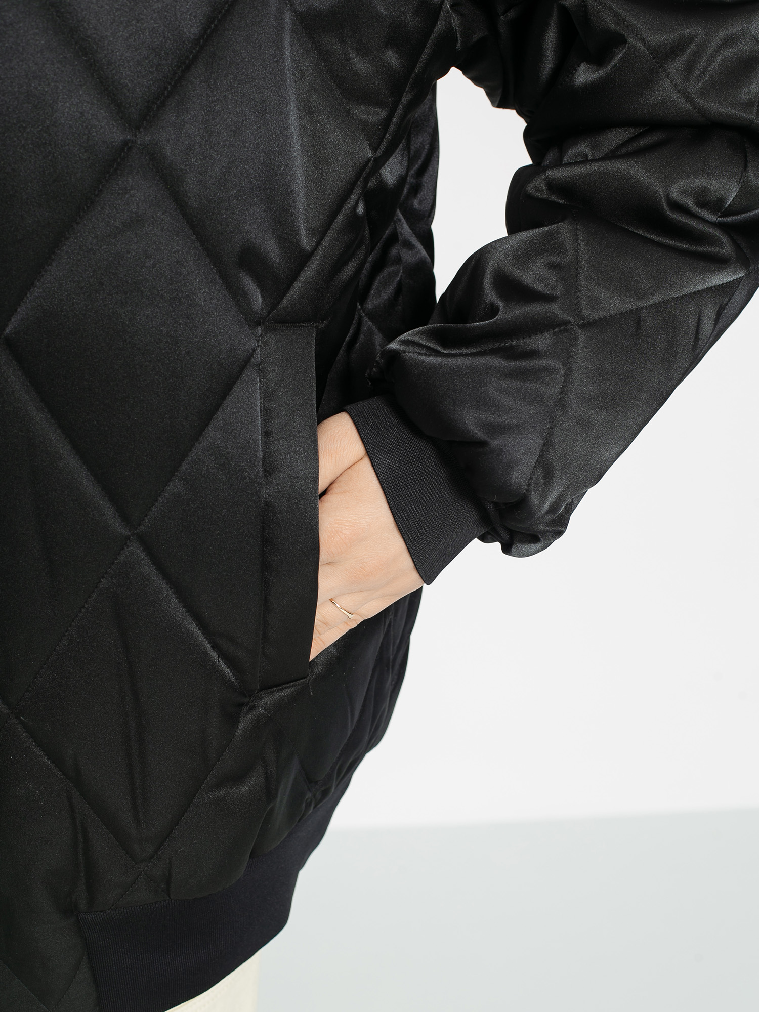 Kurtka Nike Air Syn Fill Jkt Satn Wmn (black/black/white)