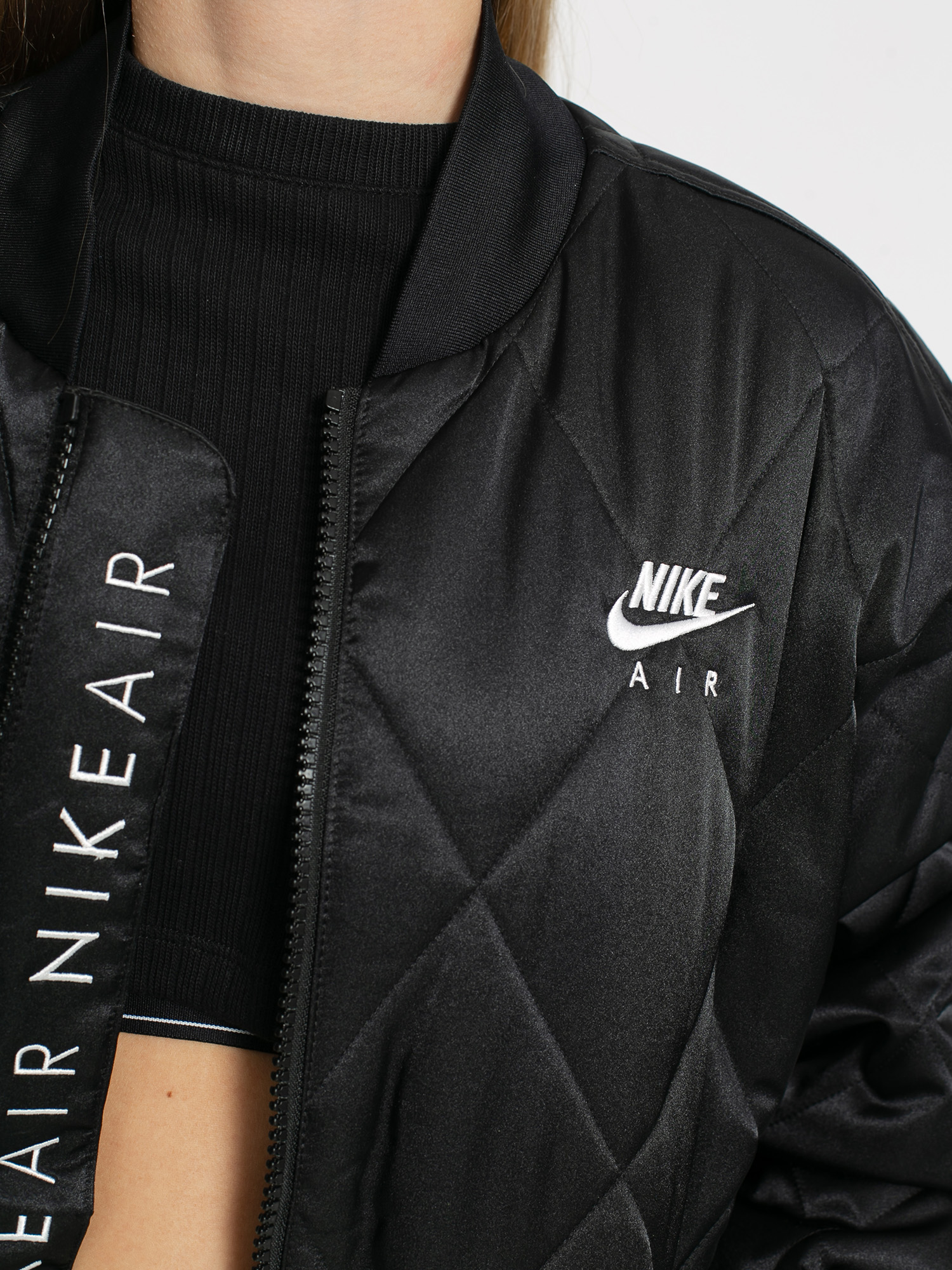 Kurtka Nike Air Syn Fill Jkt Satn Wmn (black/black/white)