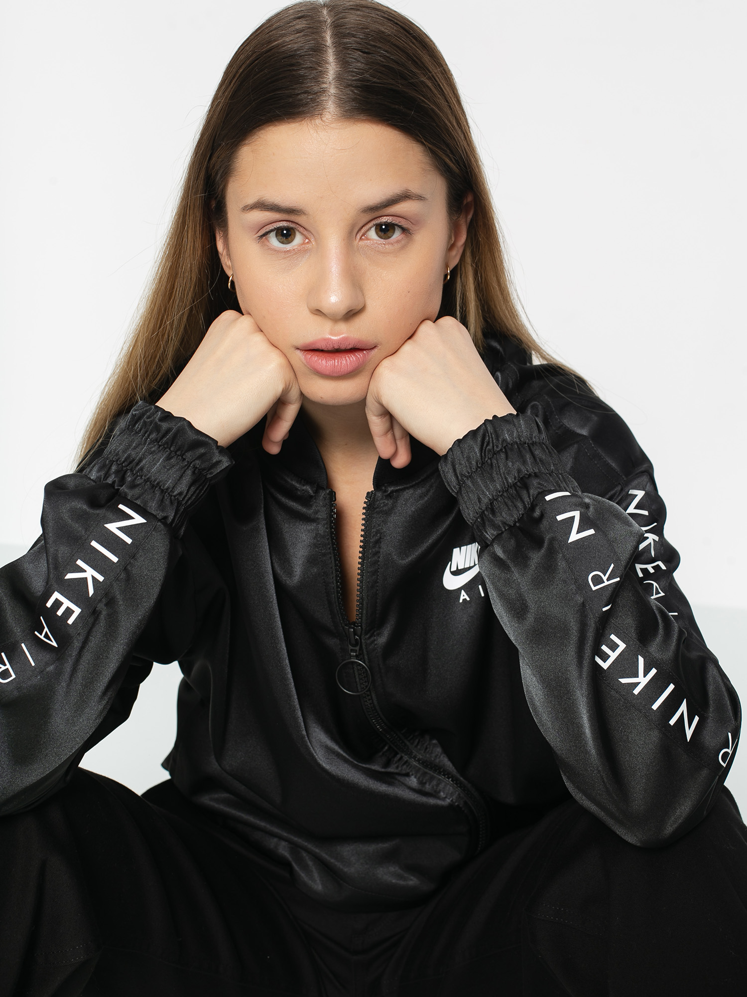 Kurtka Nike Air Trk Jkt Satin Wmn (black)