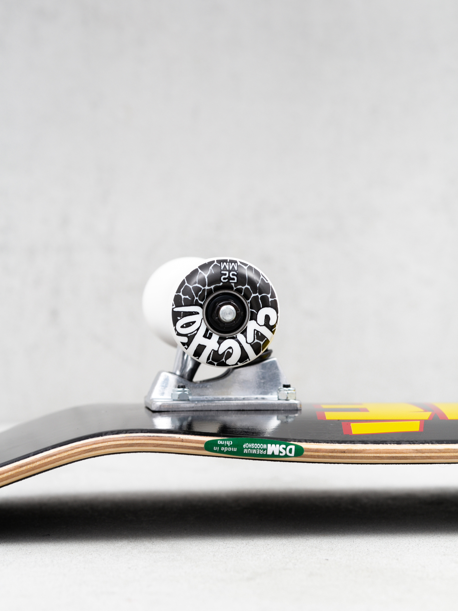 Deskorolka Cliche Banco (black/yellow)