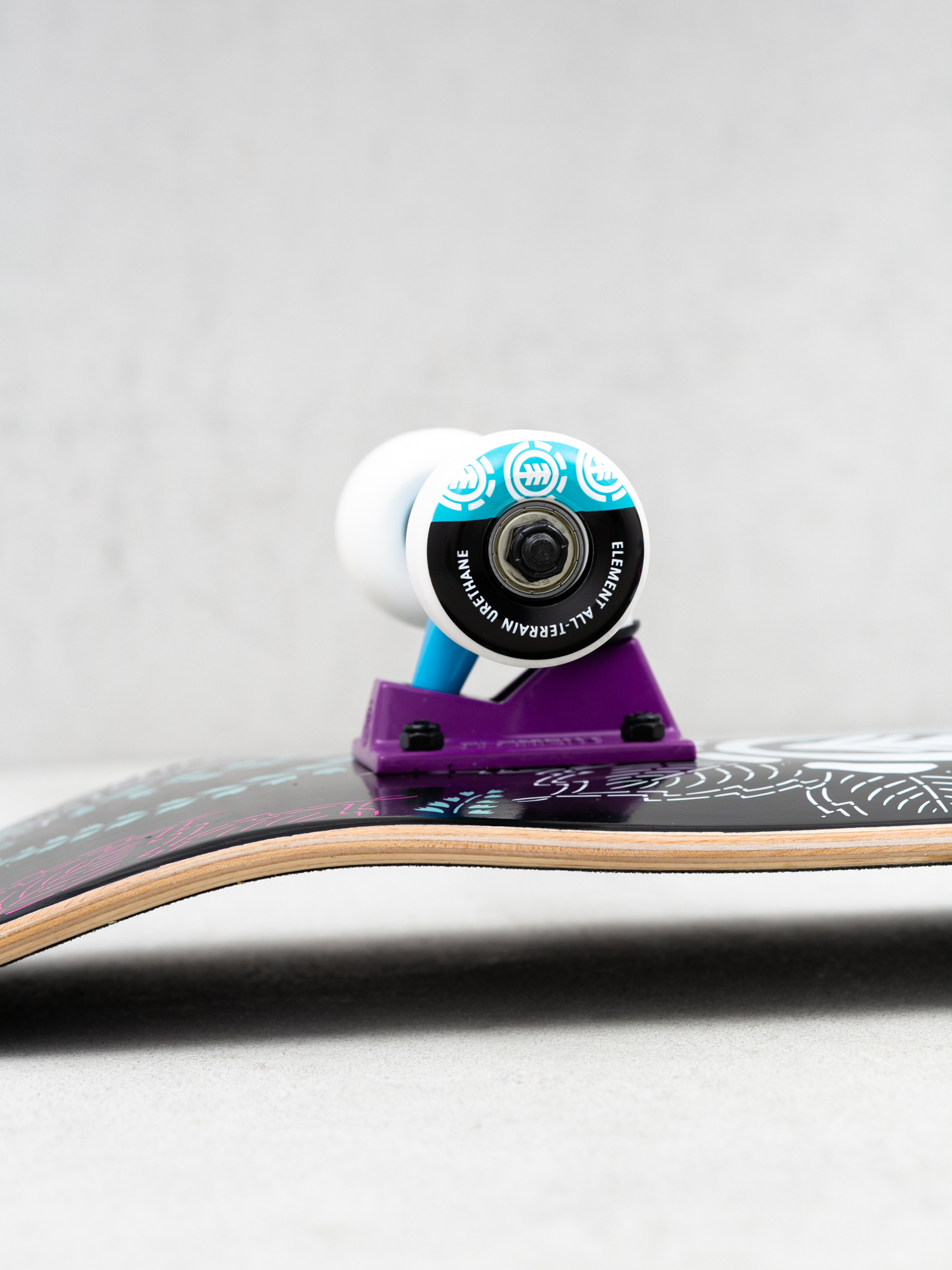 Deskorolka Element Nyjah Kemono (assorted)