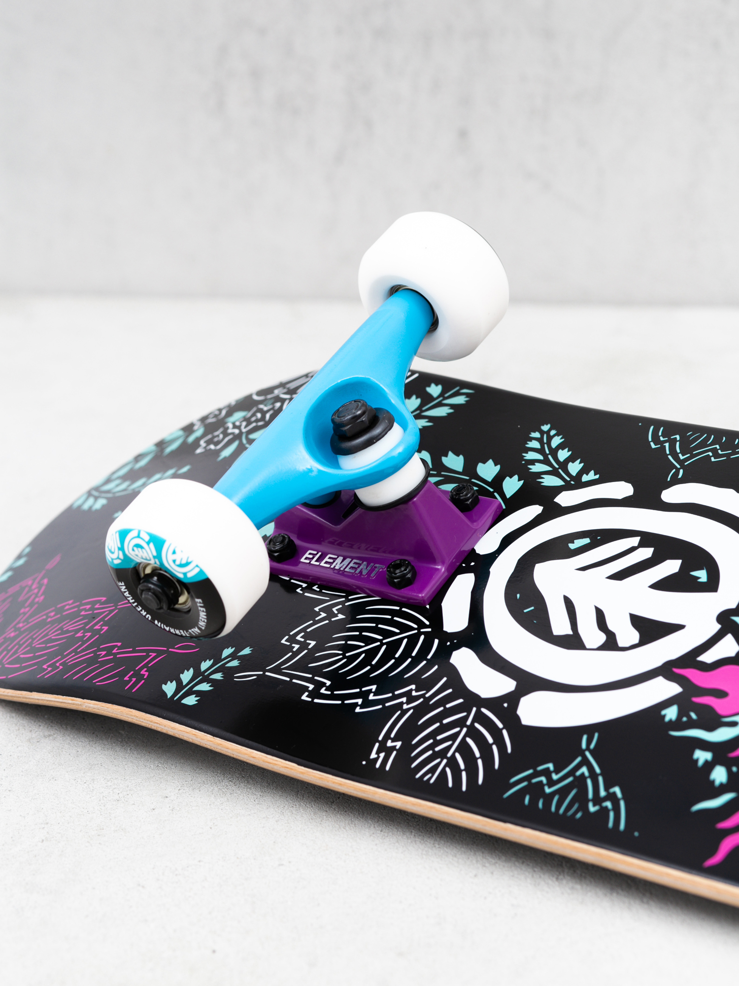 Deskorolka Element Nyjah Kemono (assorted)
