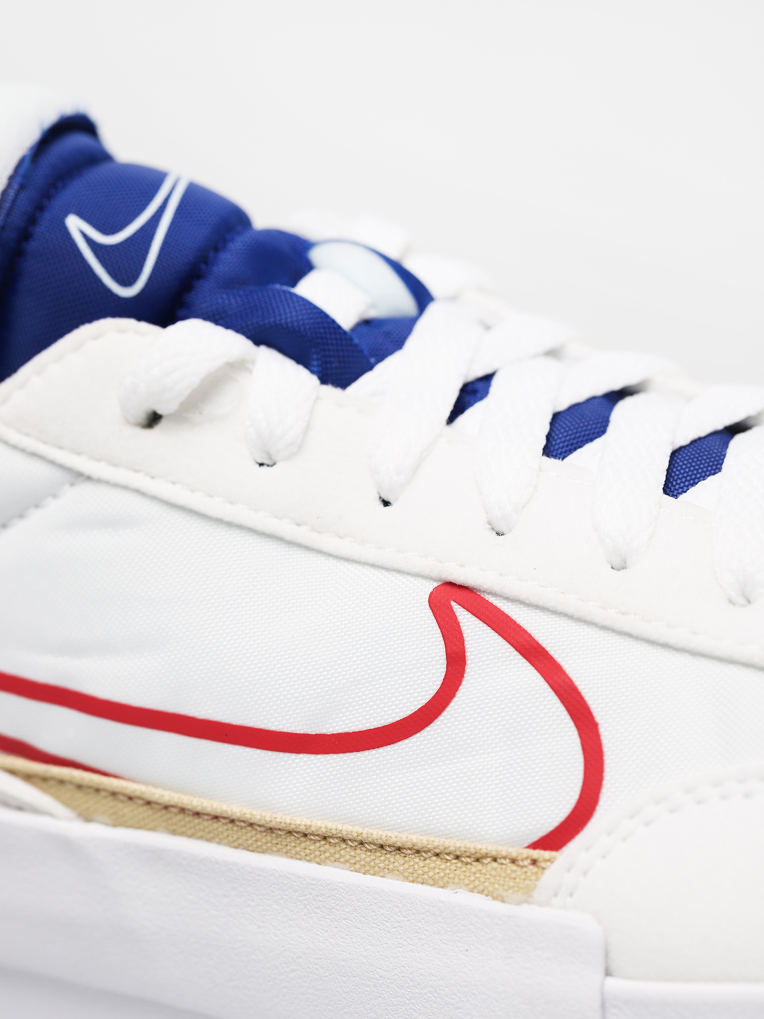 Buty Nike Drop Type (white/university red deep royal blue)