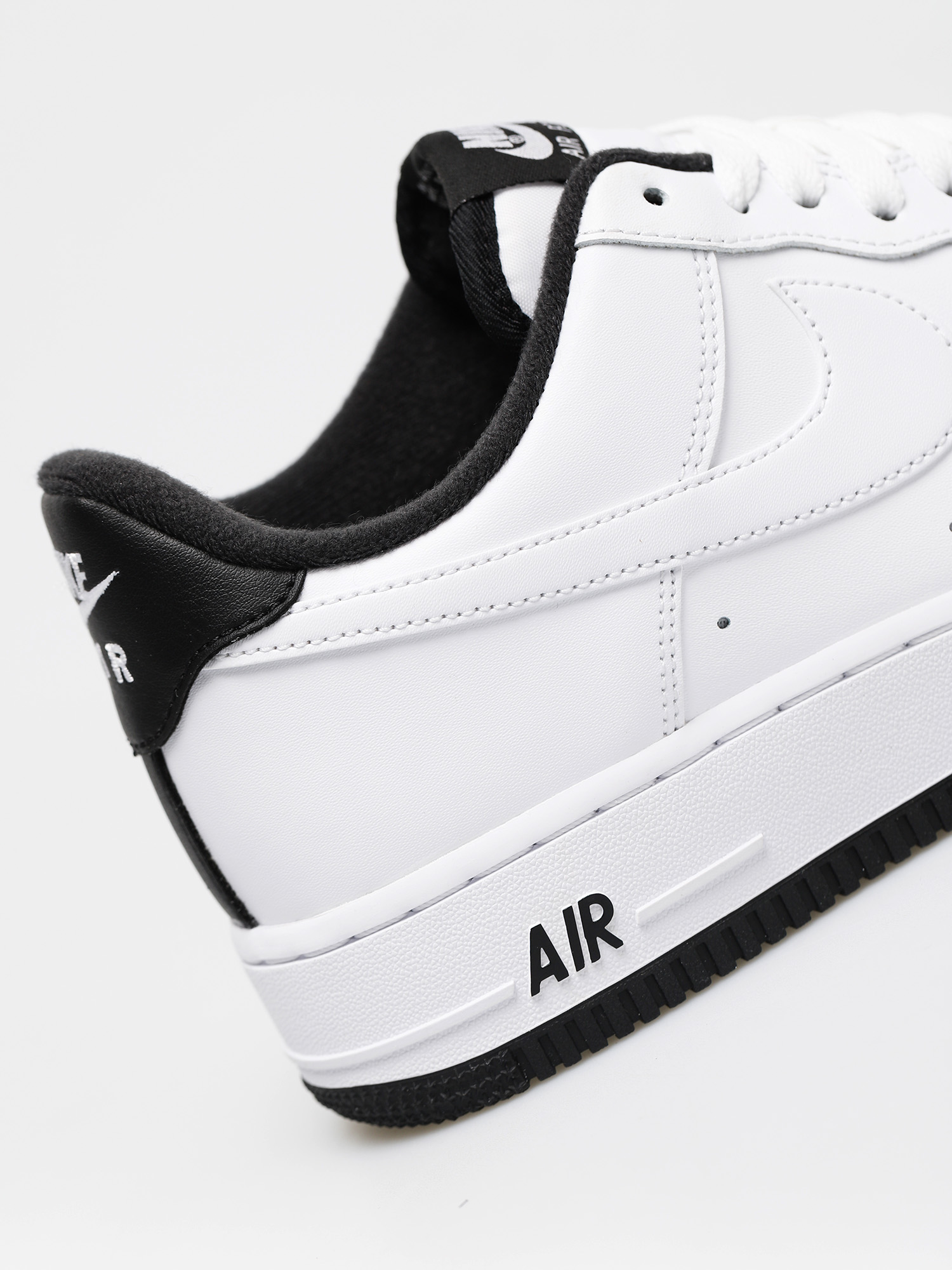 ★【NIKE】★NIKE AIR FORCE 1 '07 WHITE BLACK★24-31cm★ Nike Air Force 1 Low White Black (W) - OnsetShoes